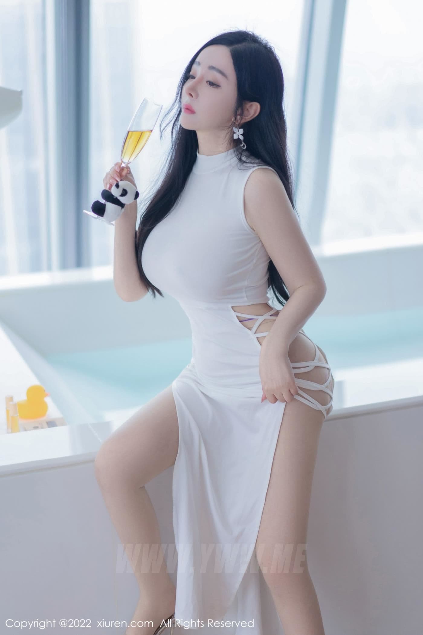 XiuRen秀人网 No.4855 允爾 美臀美腿