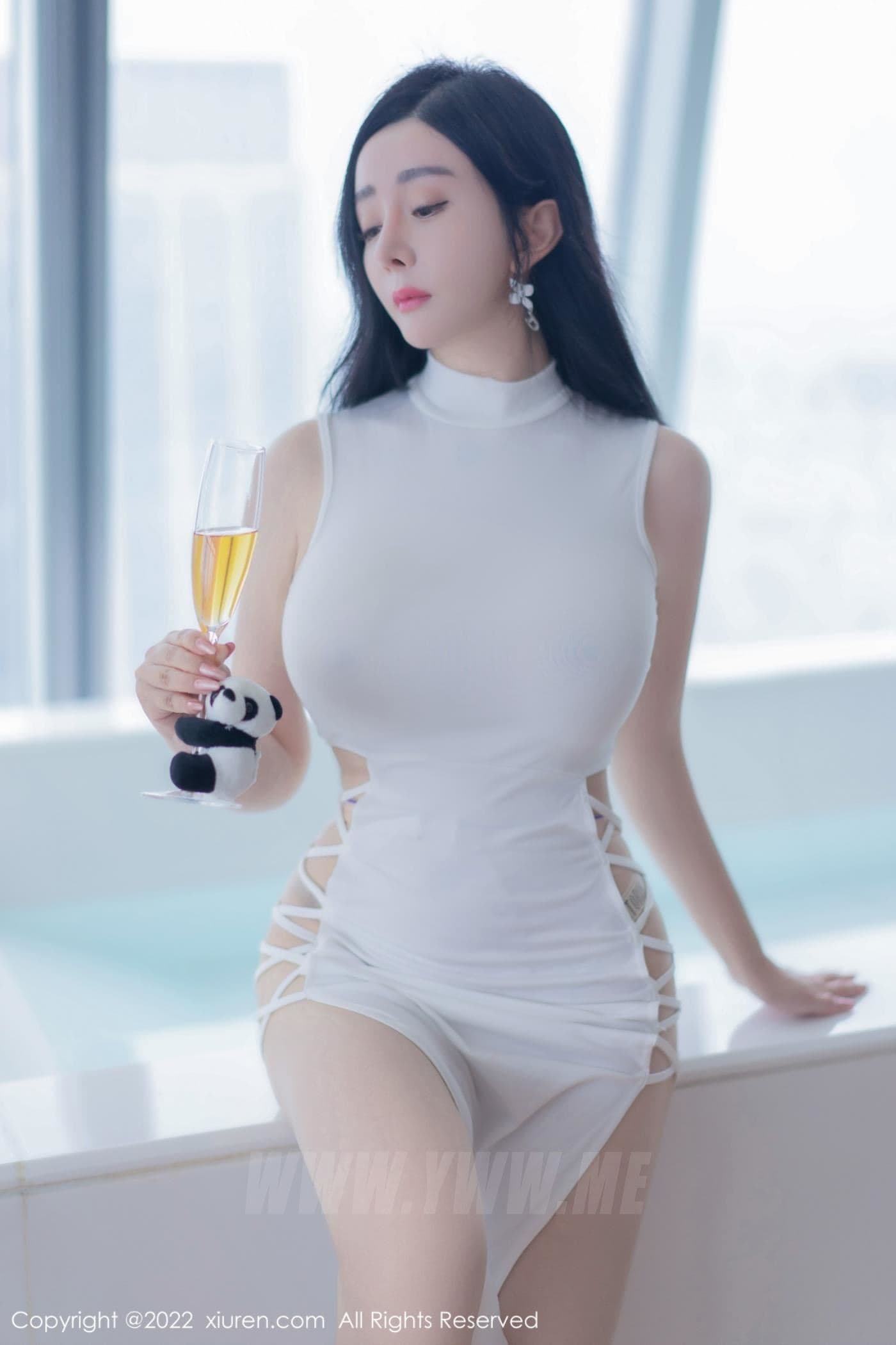 XiuRen秀人网 No.4855 允爾 美臀美腿