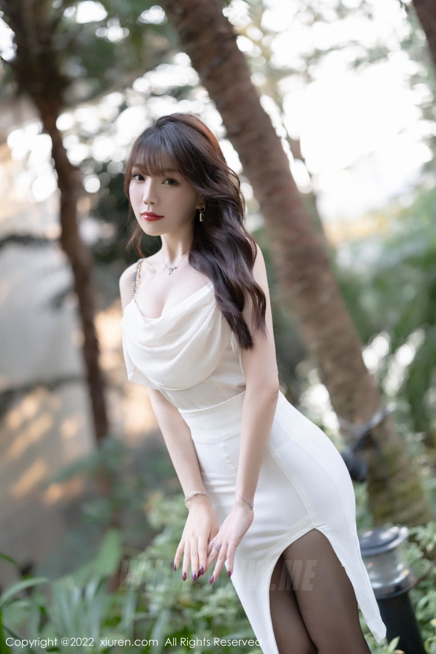 XiuRen秀人网 No.4913 芝芝Booty 黑丝美腿