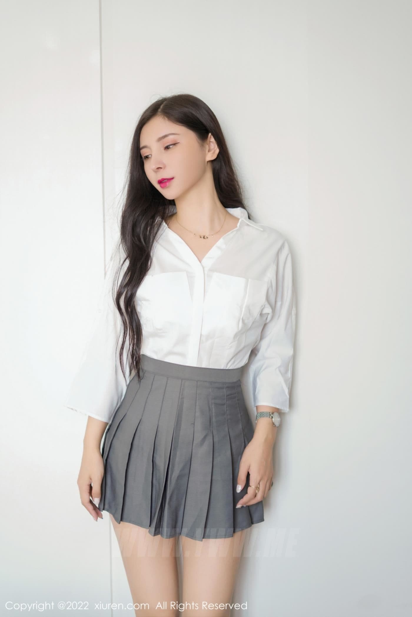 XiuRen秀人网 No.4918 小蛮妖Yummy 美臀短裙