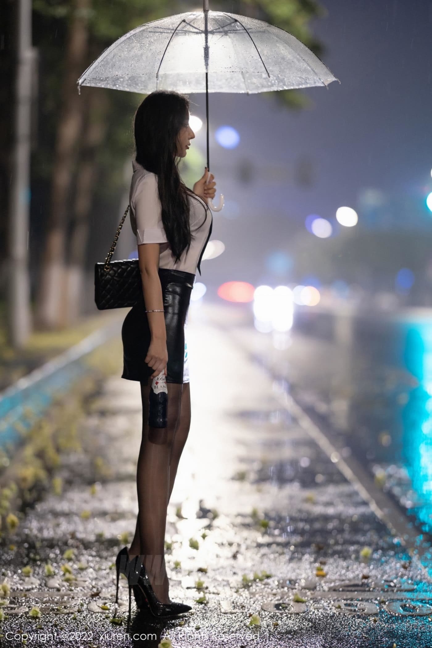 XiuRen秀人网 No.4879 王馨瑶yanni 黑丝美腿