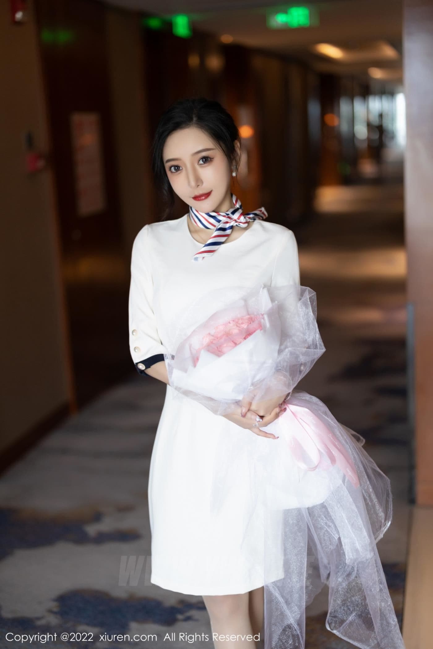 XiuRen秀人网 No.4963 王馨瑶yanni 制服丝袜