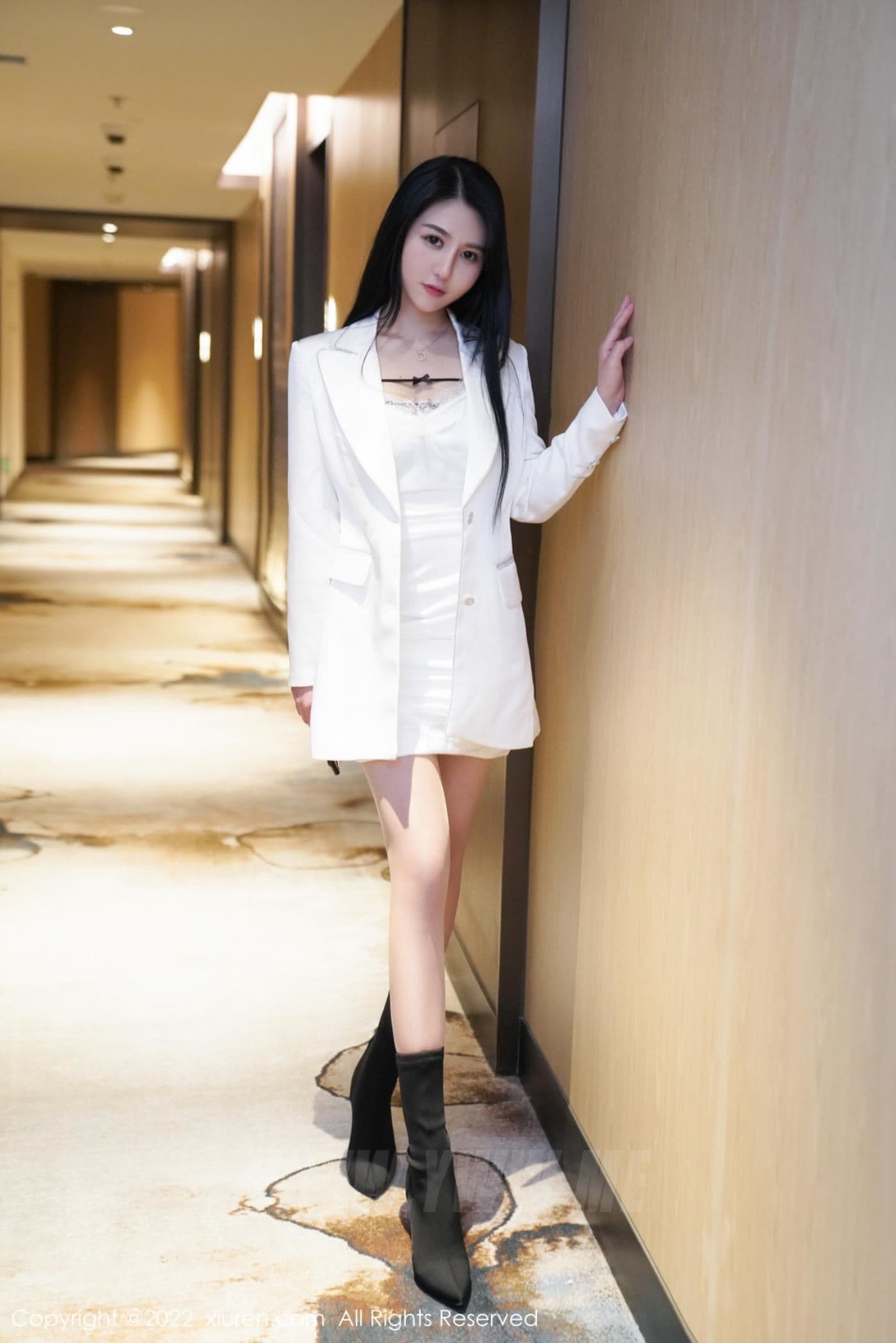 XiuRen秀人网 No.4991 fairy如歌 职业服美腿