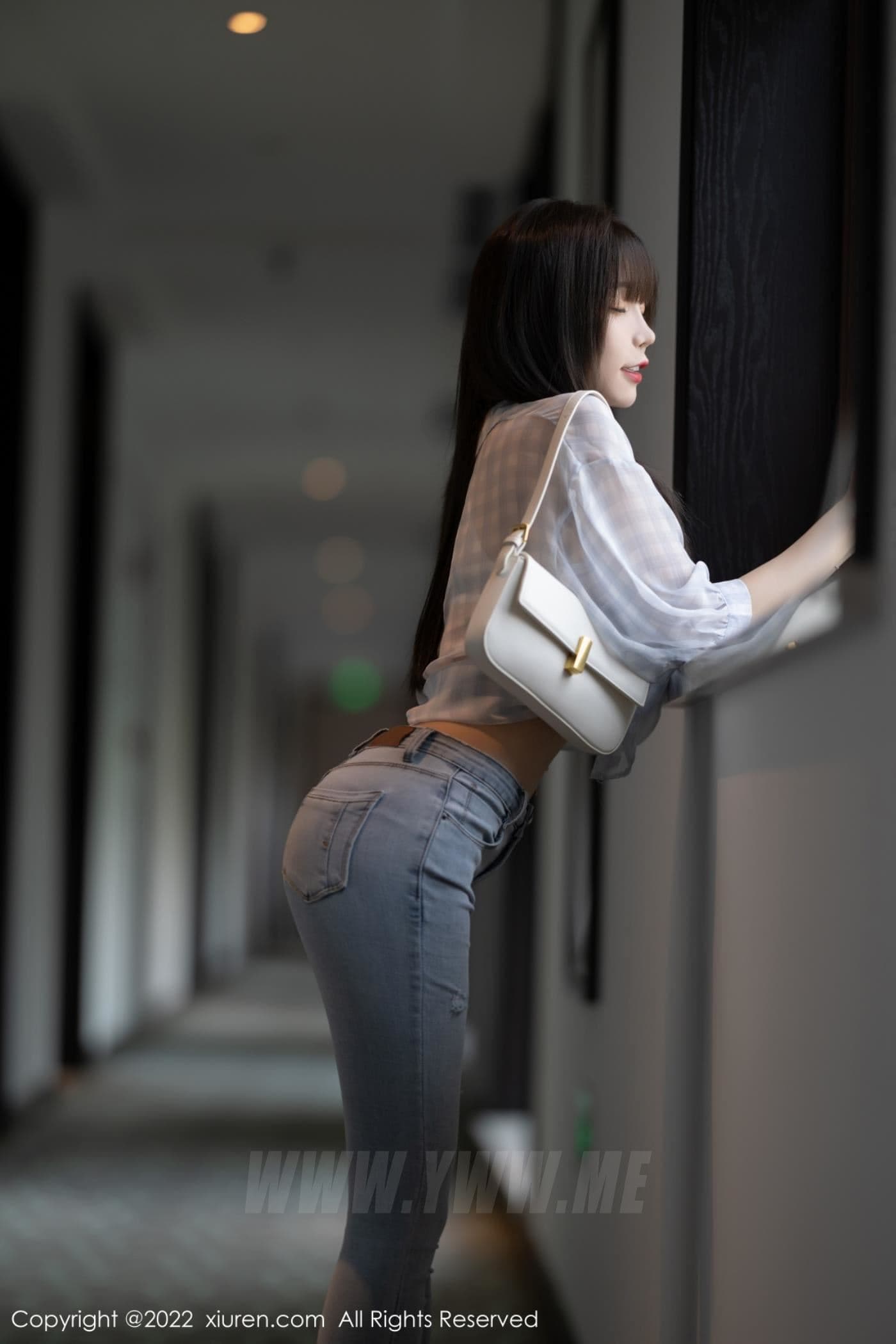 XiuRen秀人网 No.4976 芝芝Booty 牛仔裤美臀