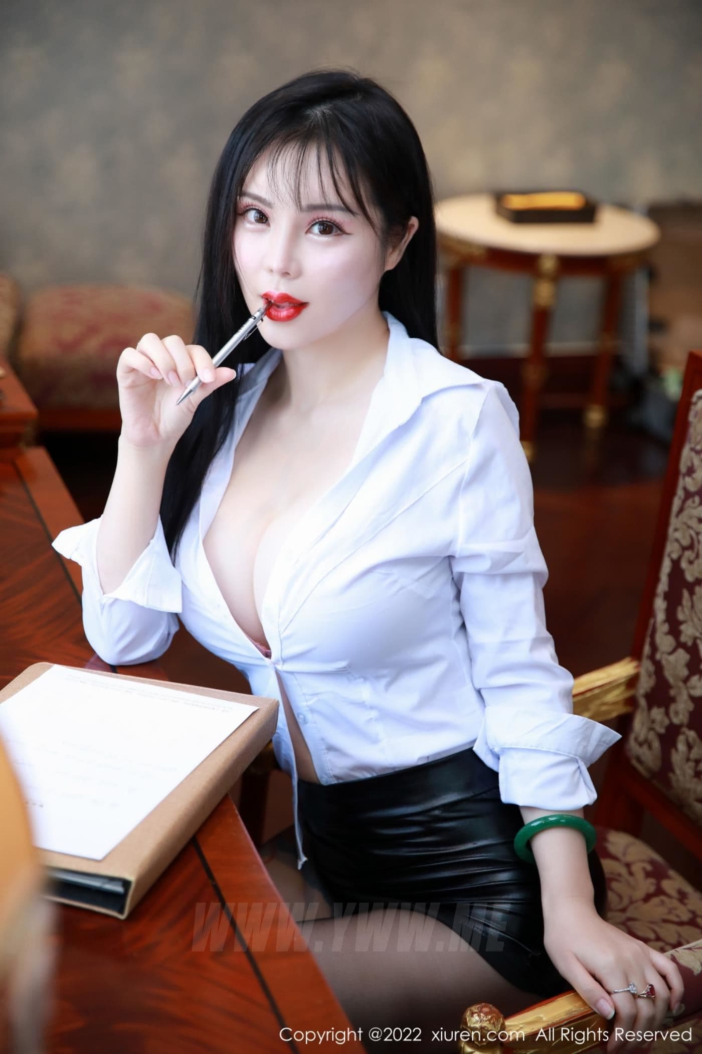 XiuRen秀人网 No.5172 Yuki鱼儿 新人美腿