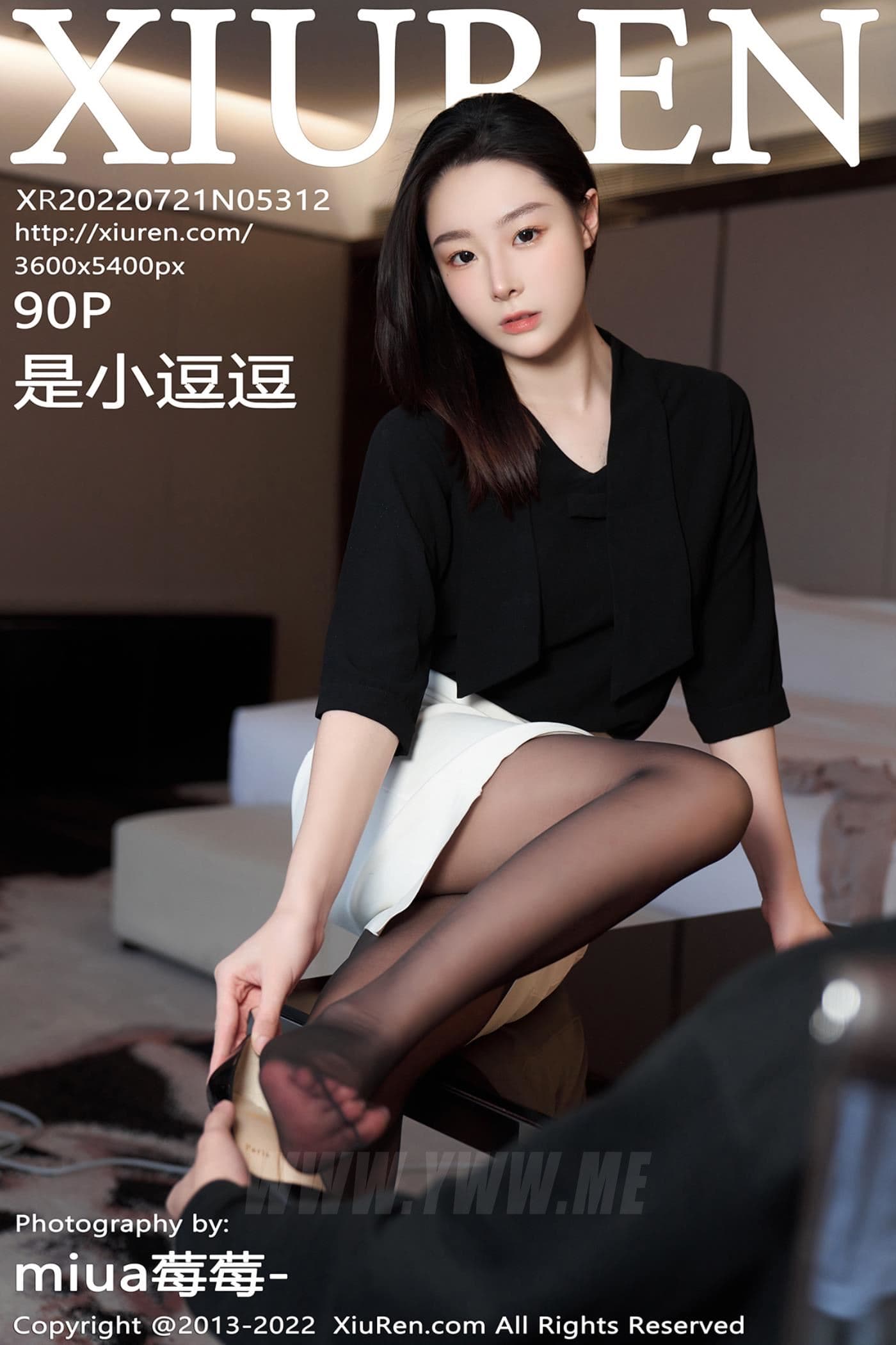 XiuRen秀人网 No.5312 是小逗逗 短裙美腿