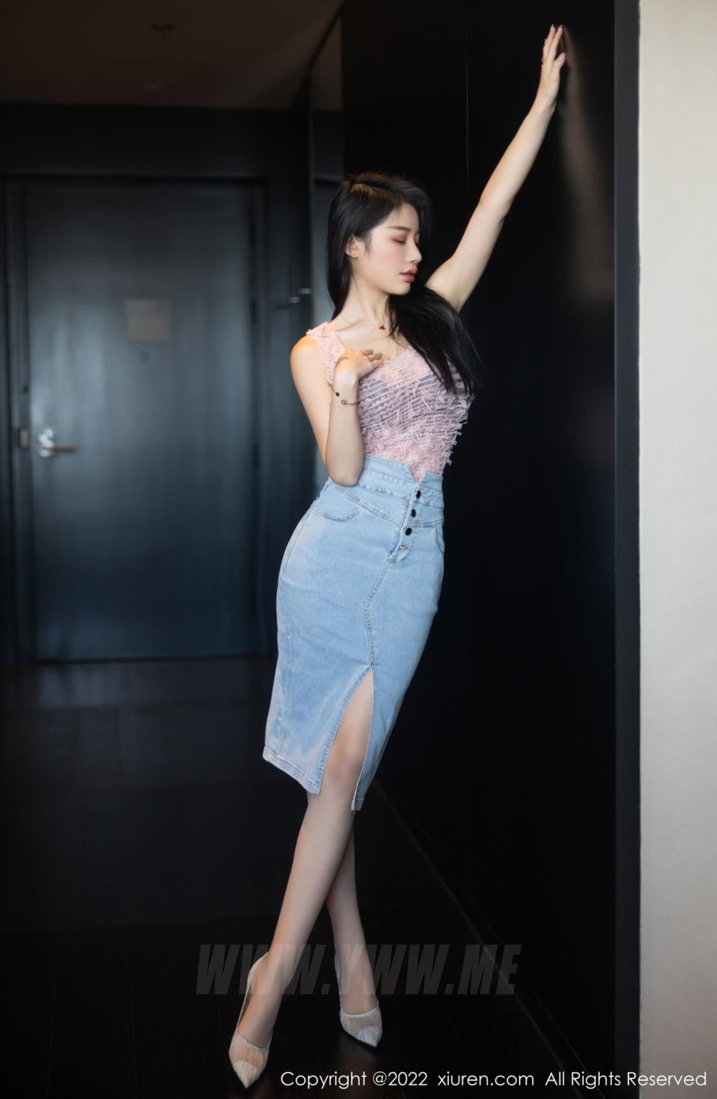 XiuRen秀人网 No.5489 美七Mia 西双版纳旅拍