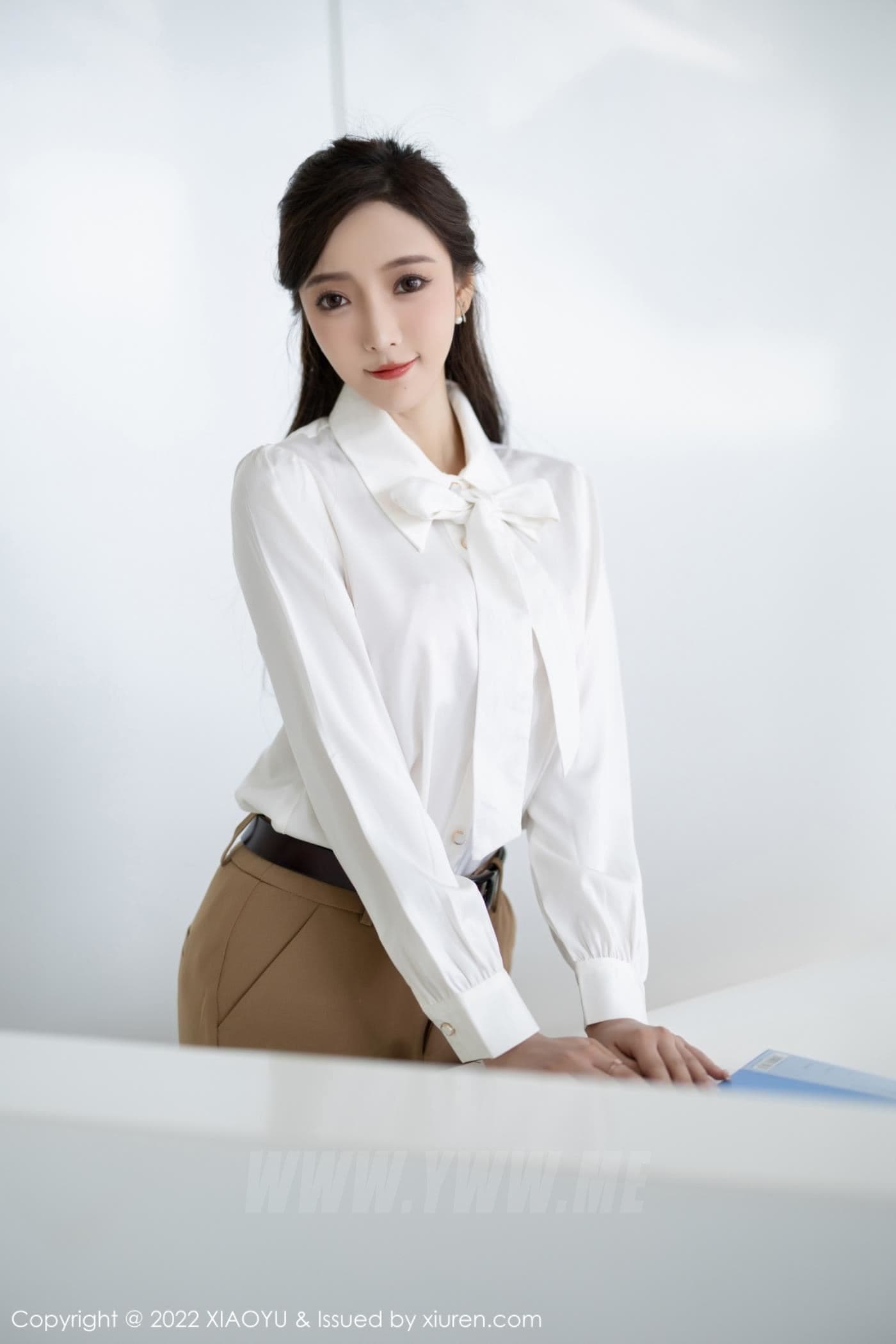 XIAOYU语画界 VOL.852 王馨瑶yanni OL装扮
