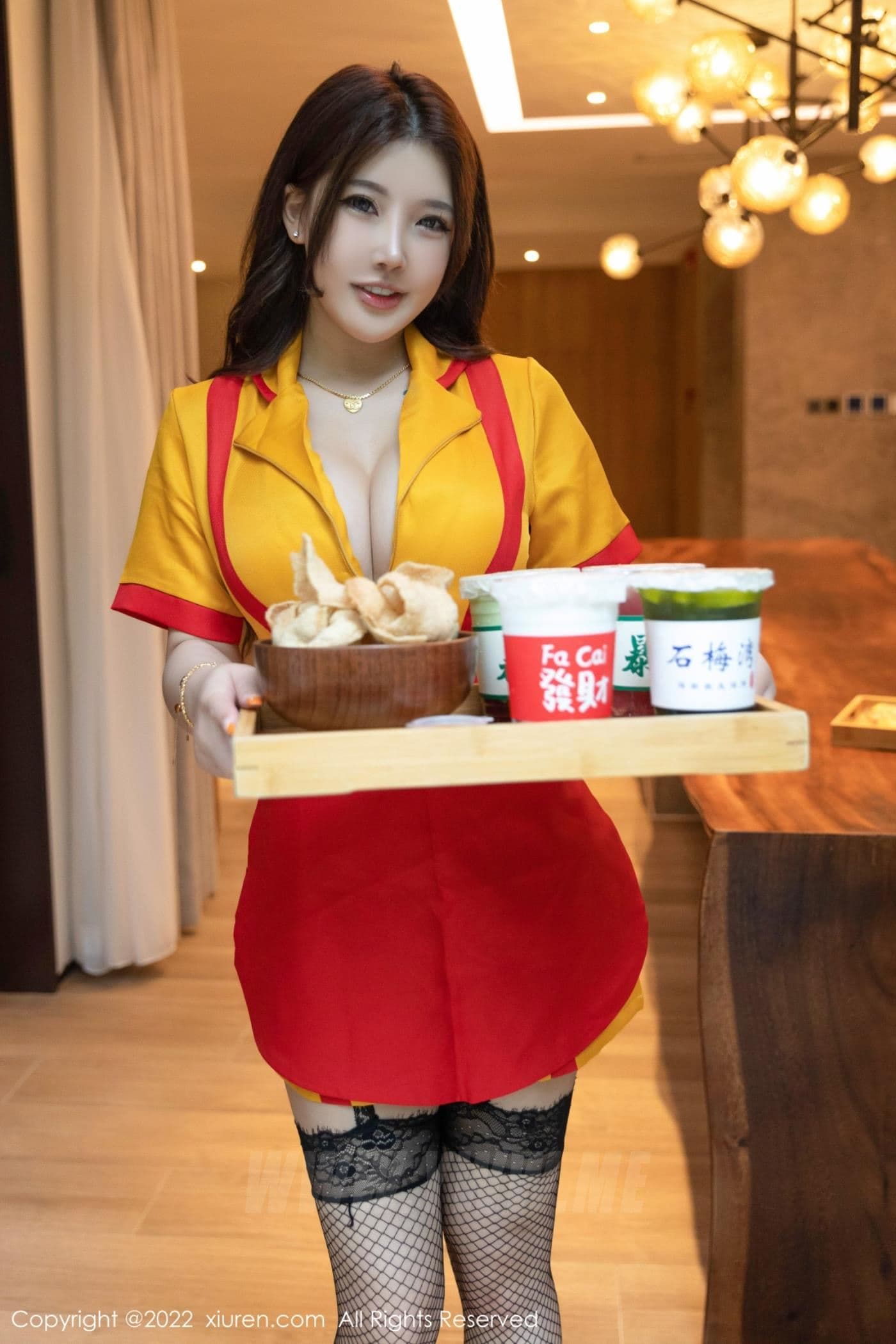 XiuRen秀人网 No.5509 小海臀Rena 万宁旅拍