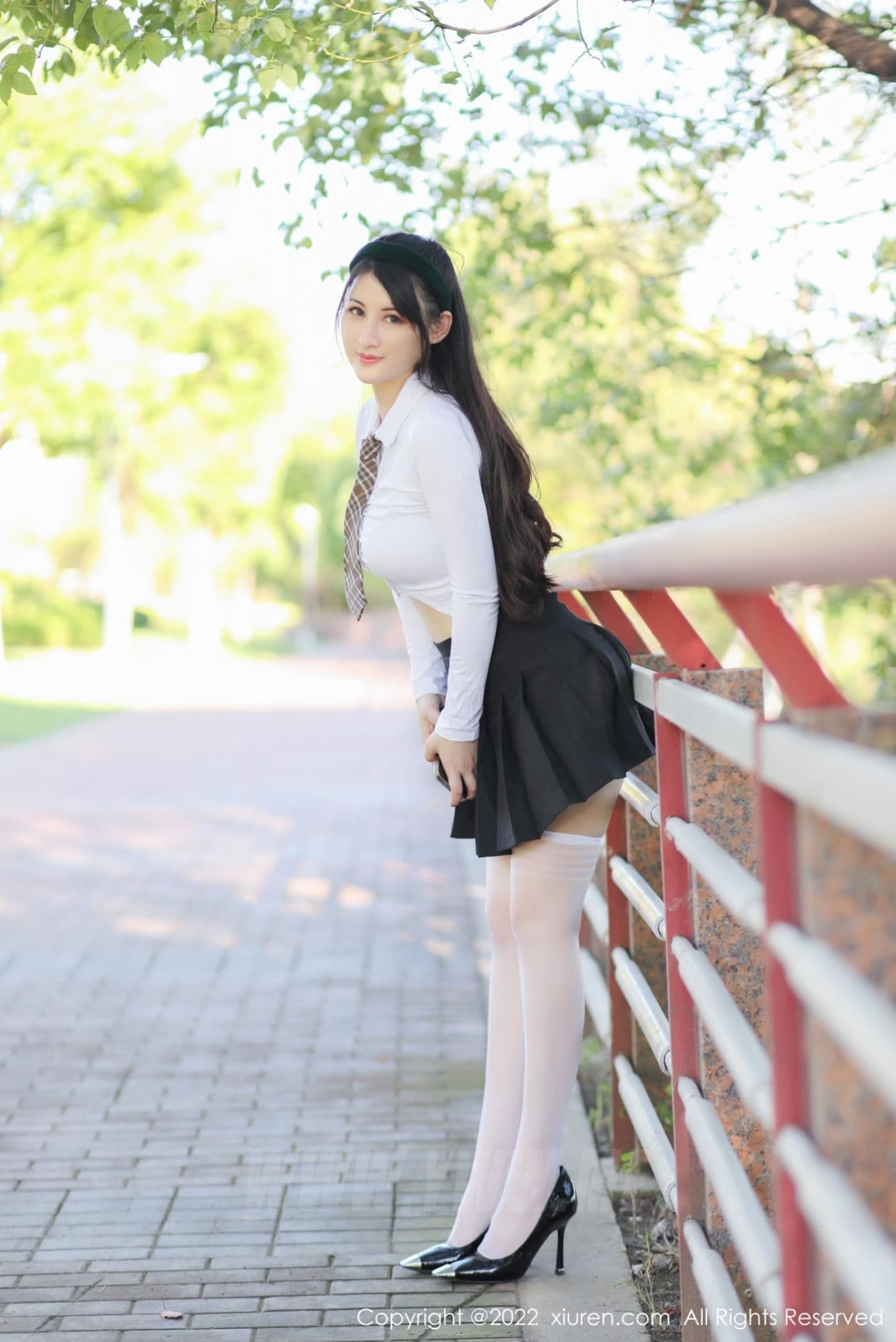 XiuRen秀人网 No.5512 诗诗kiki 短裙美臀