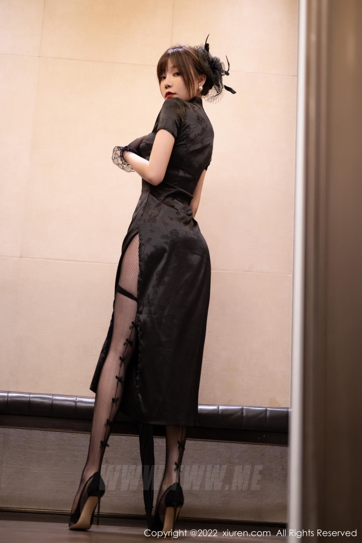 XiuRen秀人网 No.5532 徐莉芝Booty 黑丝美腿