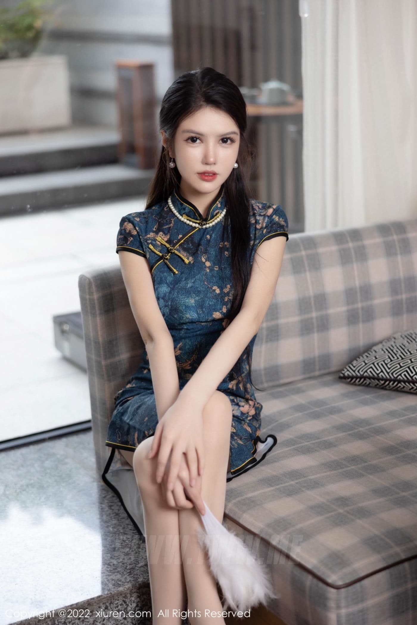 XiuRen秀人网 No.5658 媛媛酱belle 旗袍美腿