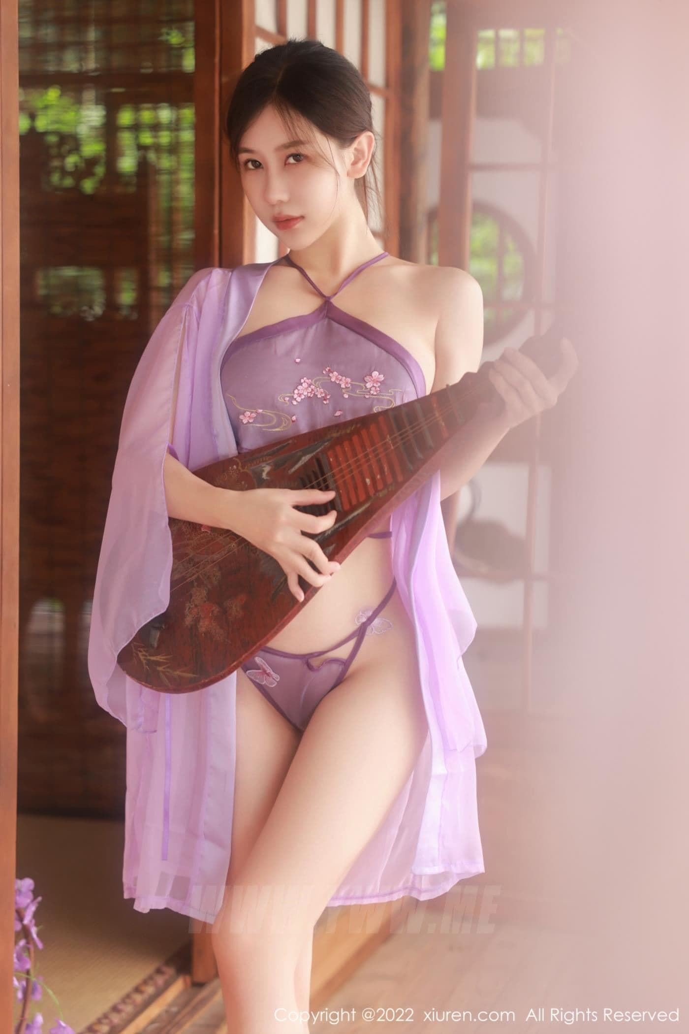 XiuRen秀人网 No.5642 尹甜甜 布兜美腿