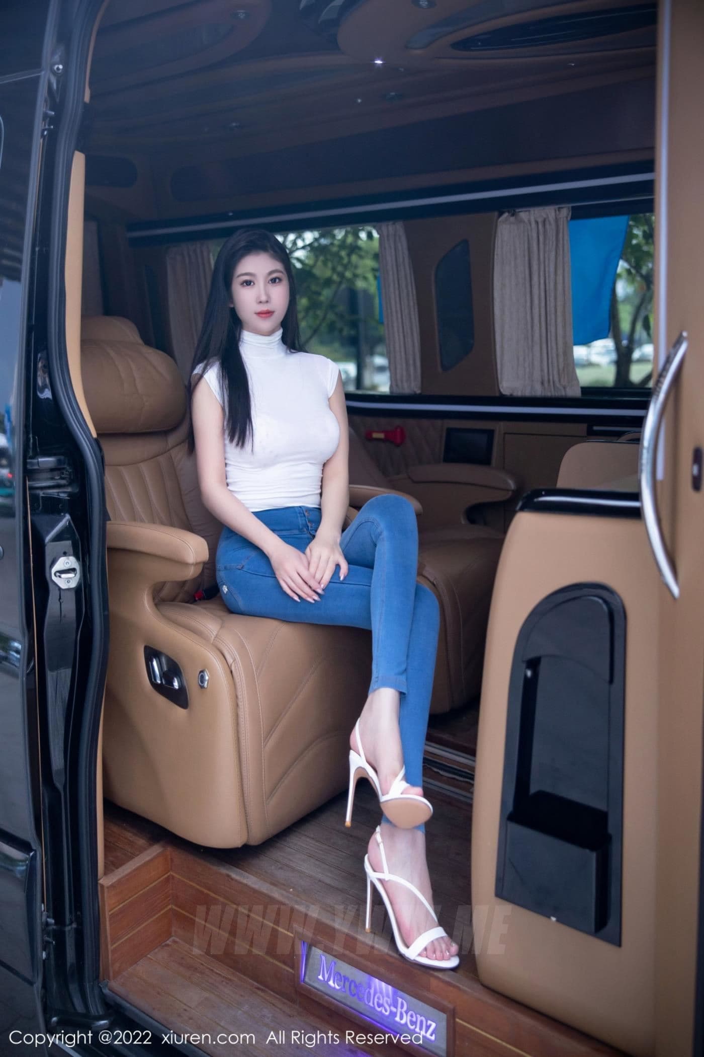 XiuRen秀人网 No.5677 李雅柔182CM 牛仔裤美腿