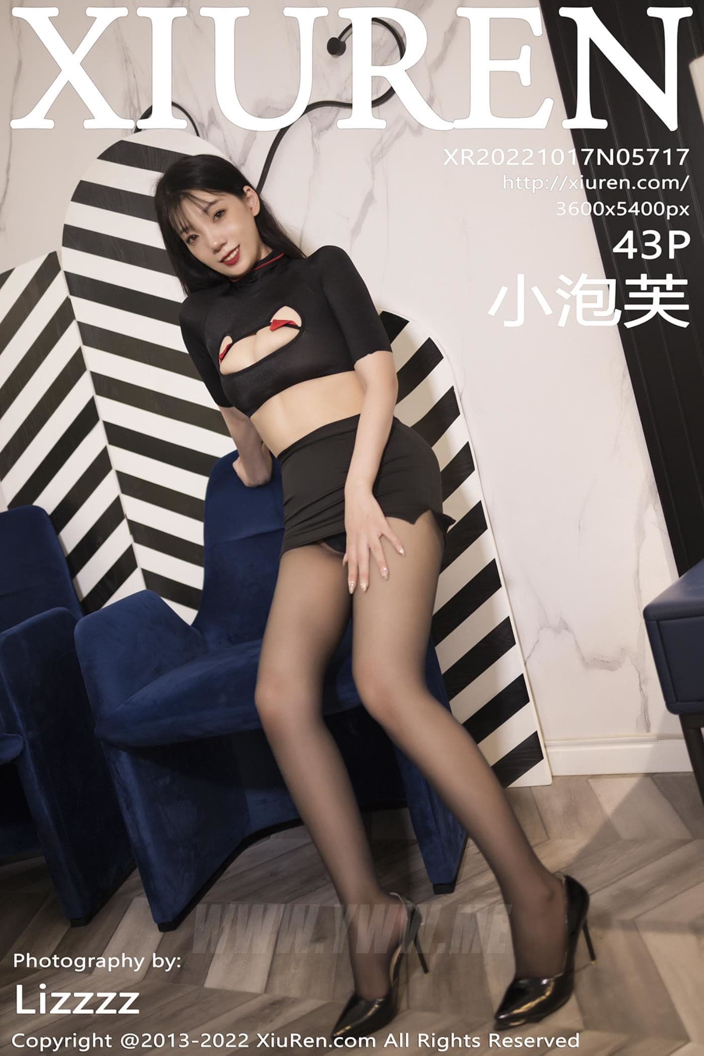 XiuRen秀人网 No.5717 小泡芙 黑丝短裙