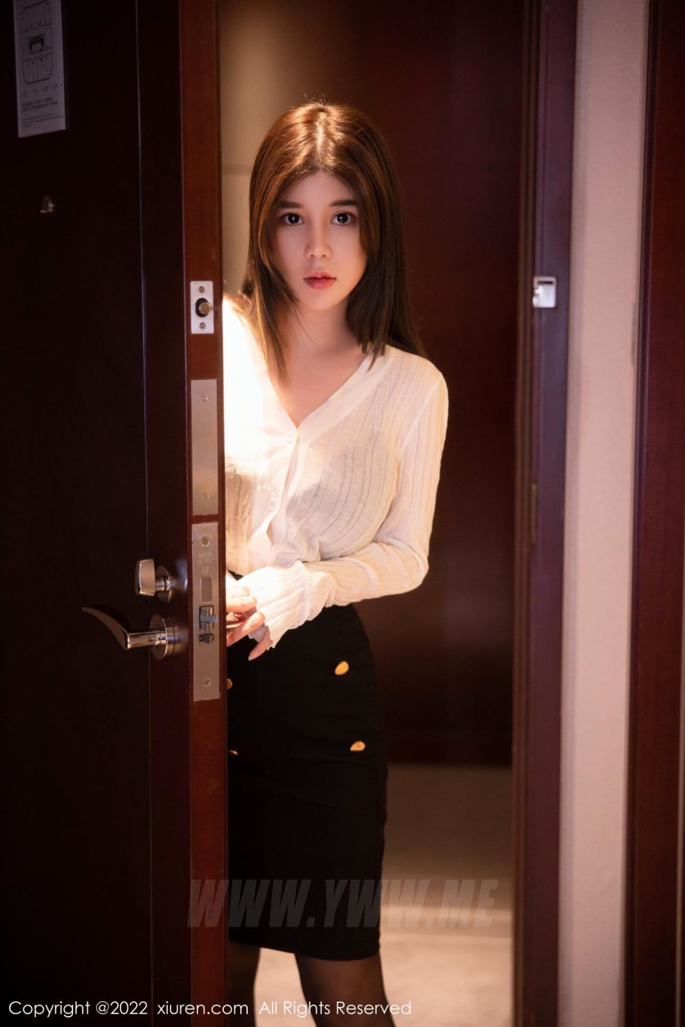 XiuRen秀人网 No.5781 周jojobaby 黑丝美腿