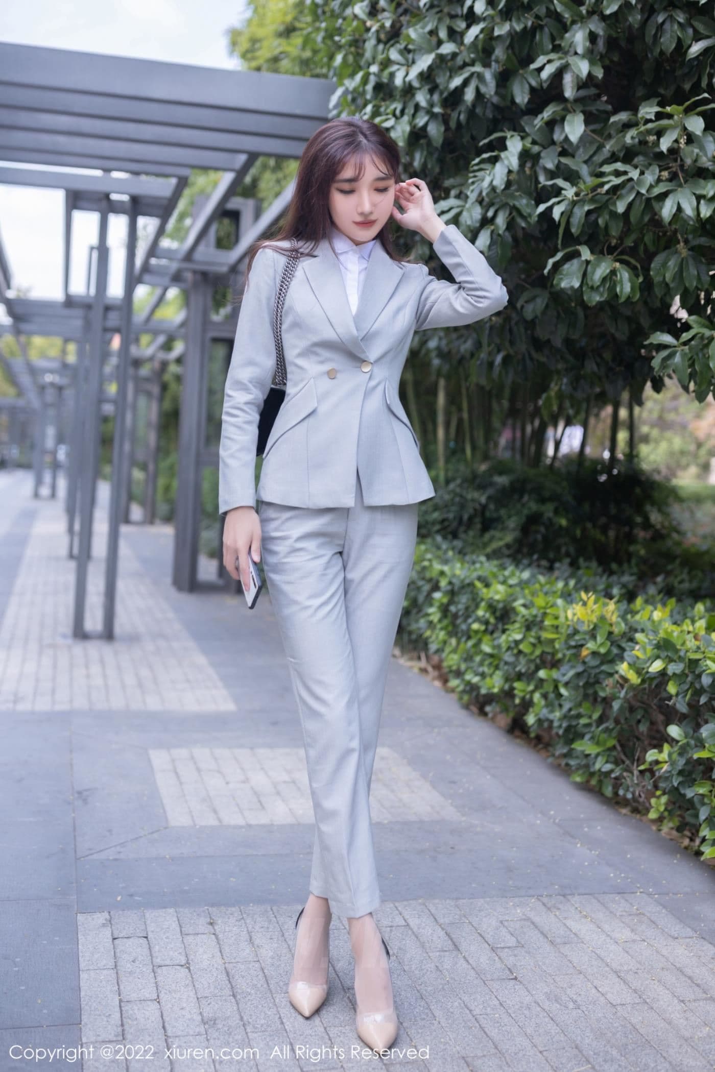 XiuRen秀人网 No.5840 陆萱萱 制服美腿