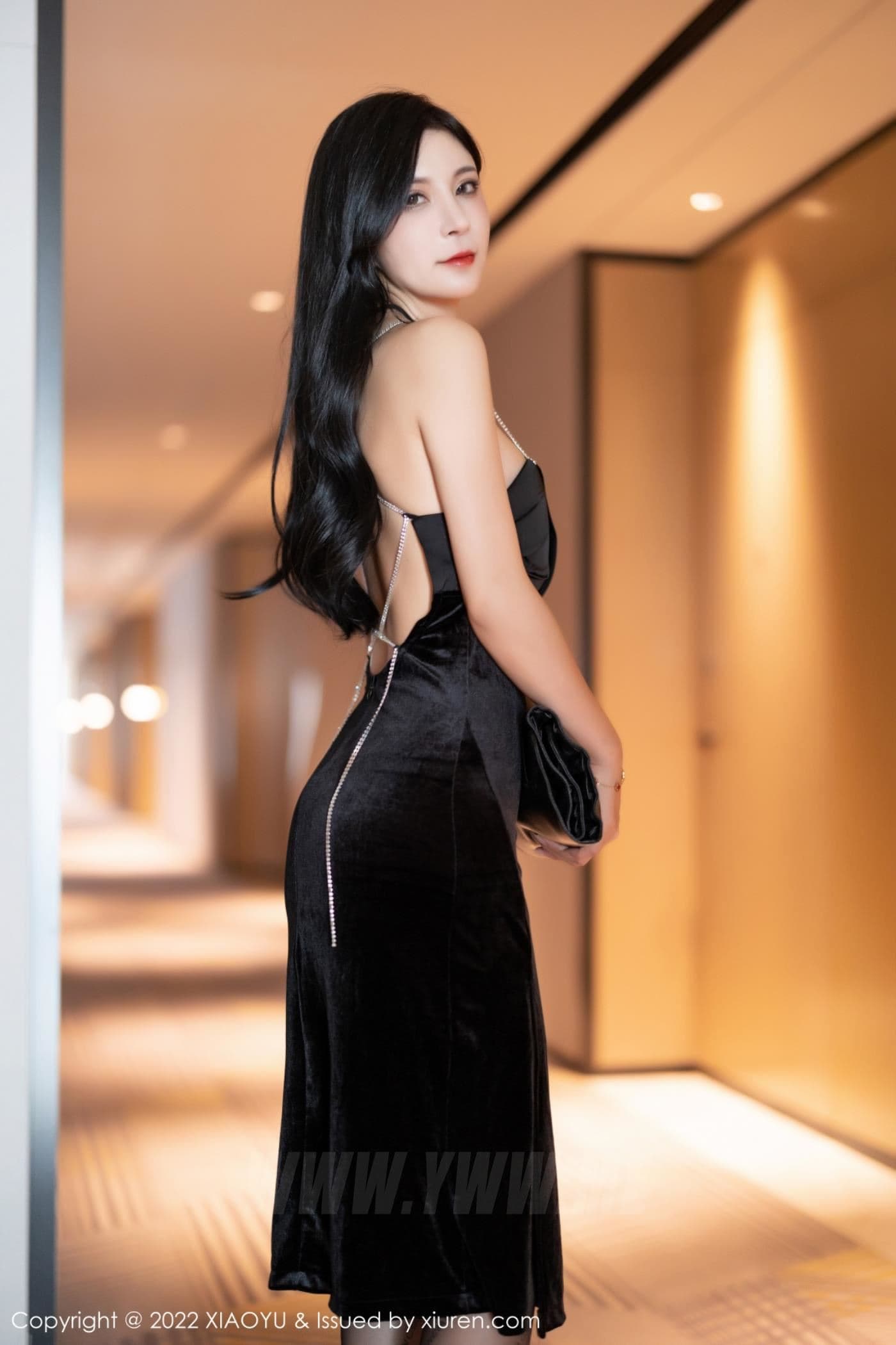 XIAOYU语画界 VOL.908 小蛮妖Yummy 礼裙美腿
