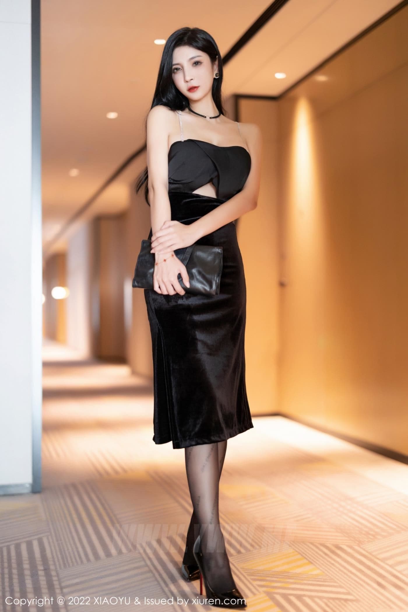 XIAOYU语画界 VOL.908 小蛮妖Yummy 礼裙美腿