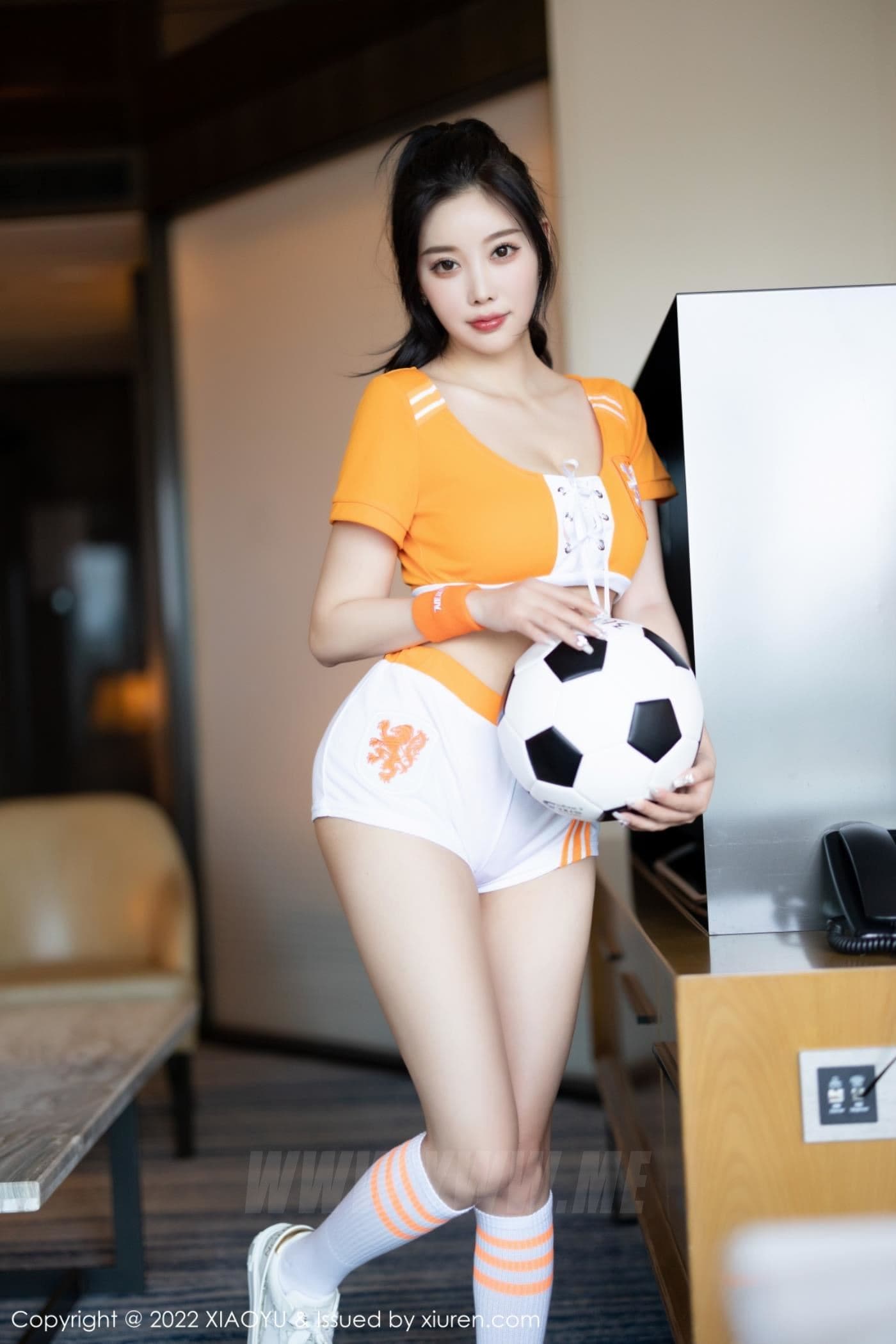 XIAOYU语画界 VOL.907 杨晨晨Yome 足球美腿
