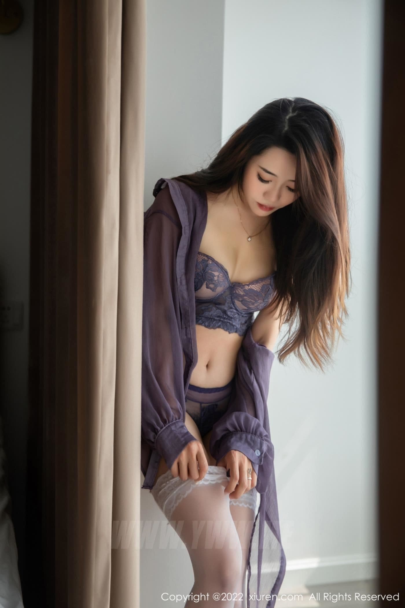 XiuRen秀人网 No.5884 严利娅Yuliya 丝袜美腿