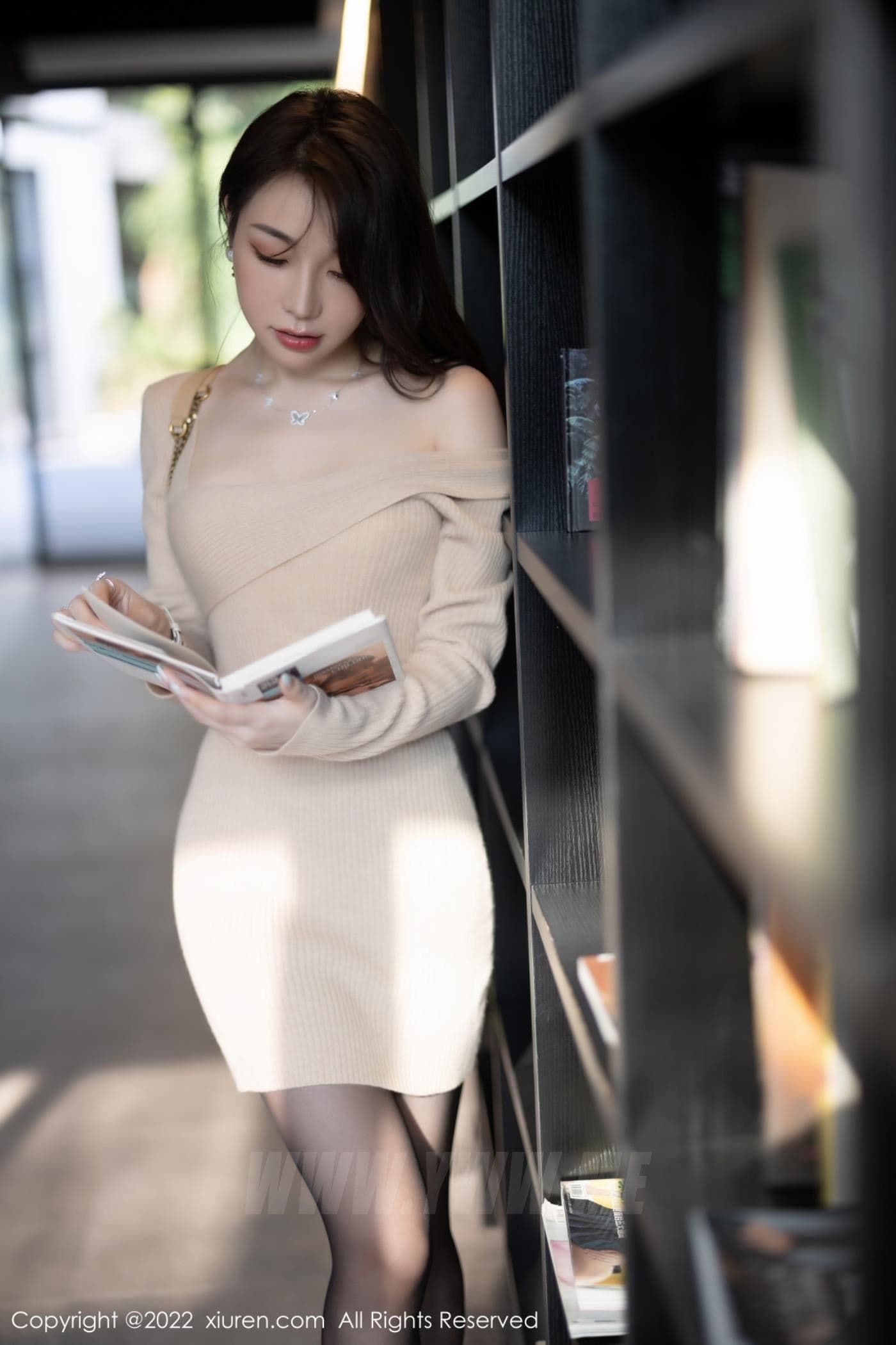 XiuRen秀人网 No.5945 徐莉芝Booty 丰腴美腿