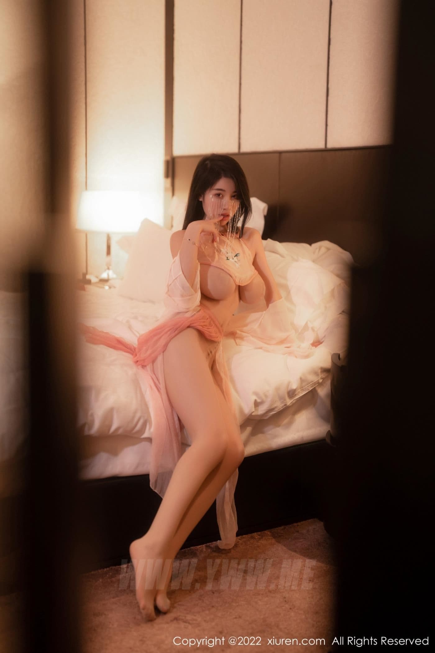 XiuRen秀人网 No.5994 美七Mia 美臀布兜