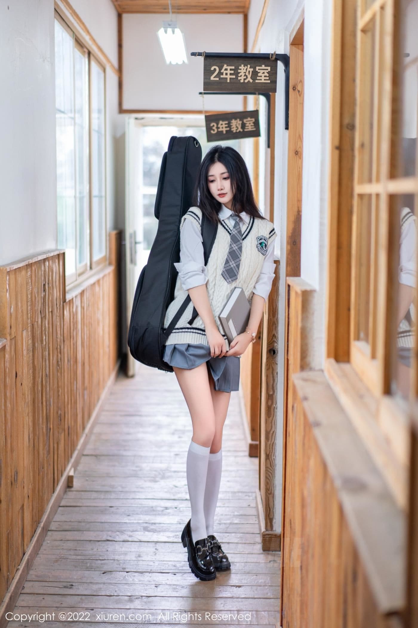 XiuRen秀人网 No.5970 laura阿姣 短裙美腿