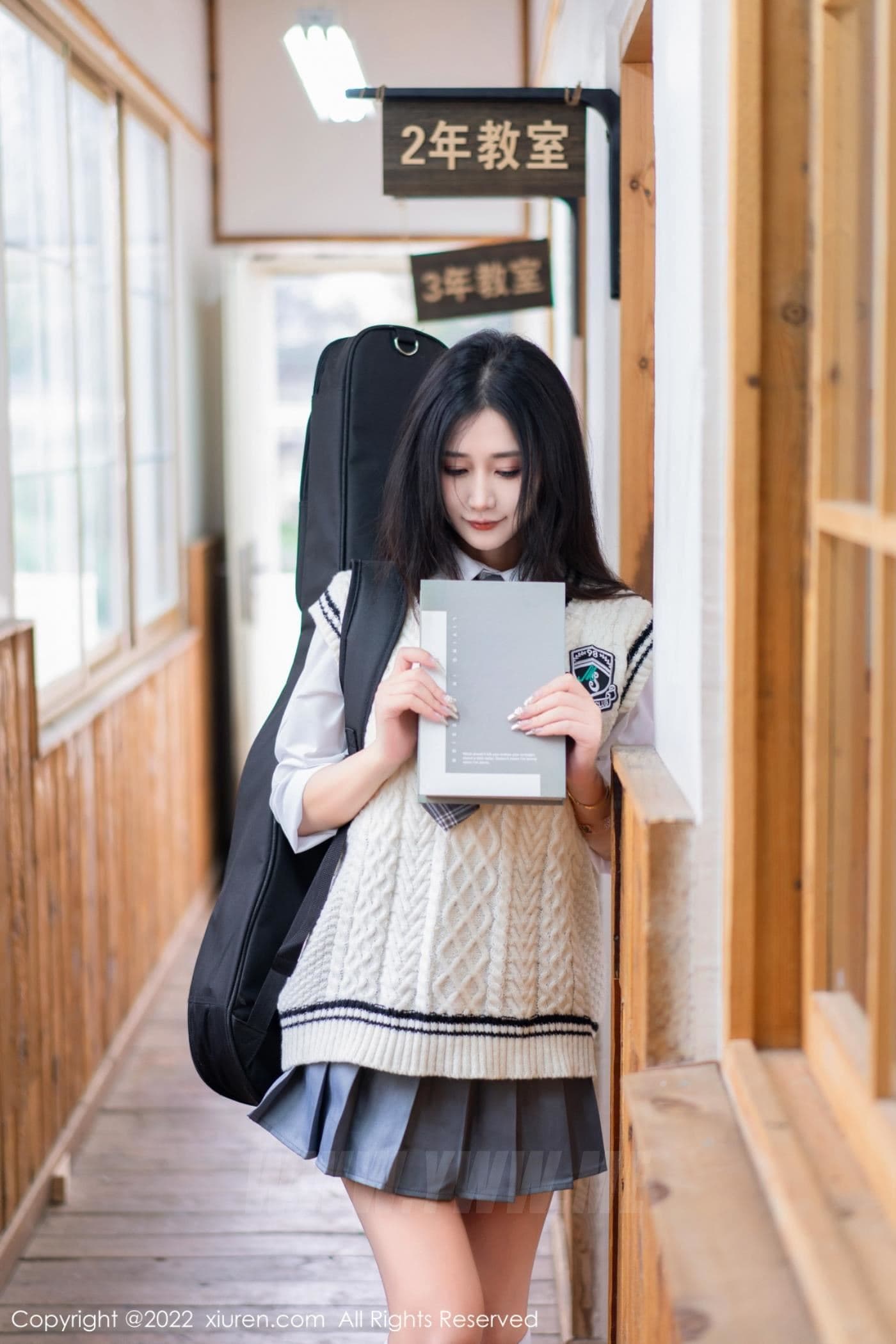 XiuRen秀人网 No.5970 laura阿姣 短裙美腿