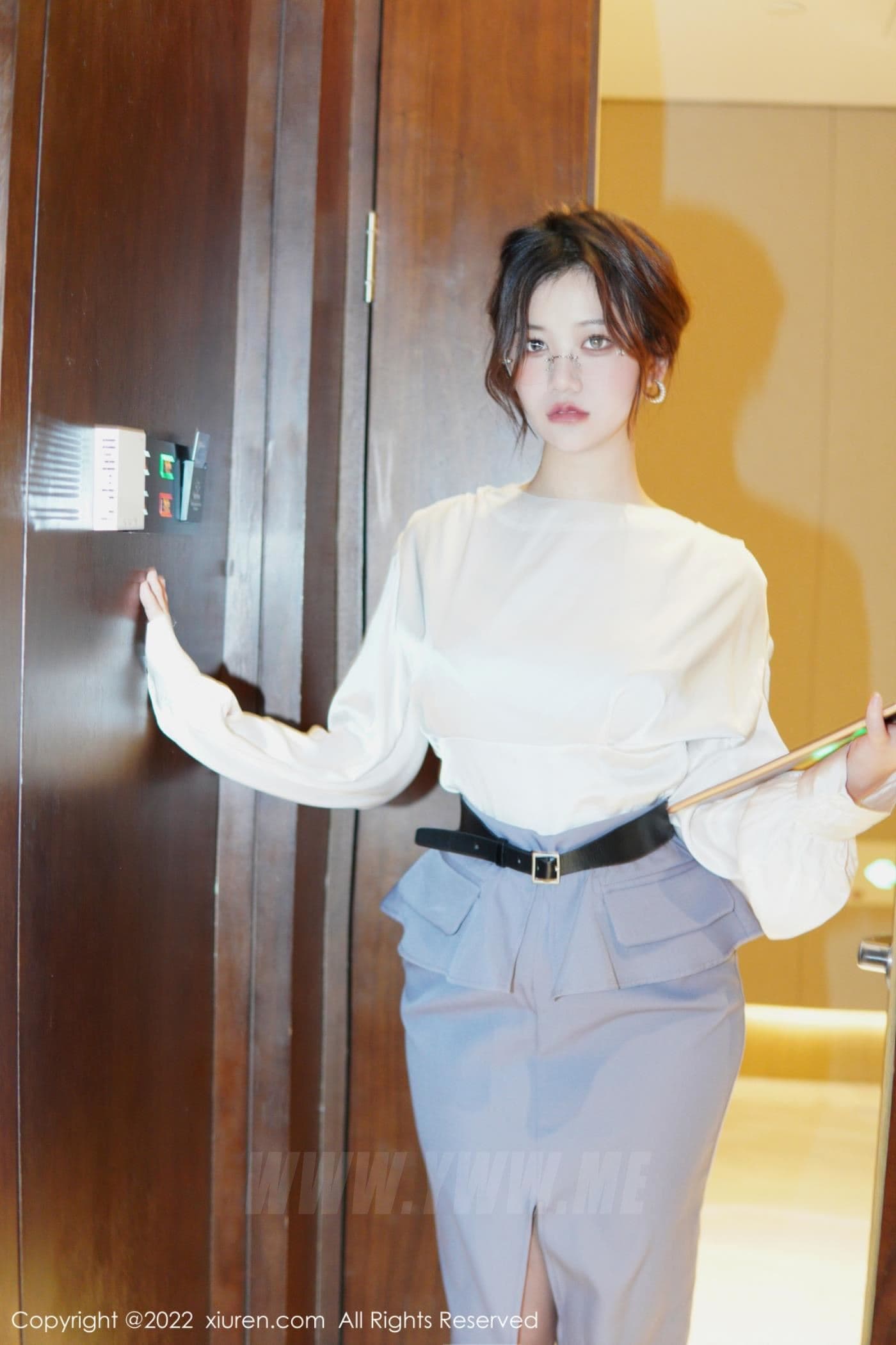 XiuRen秀人网 No.6028 奈奈子 新人美腿