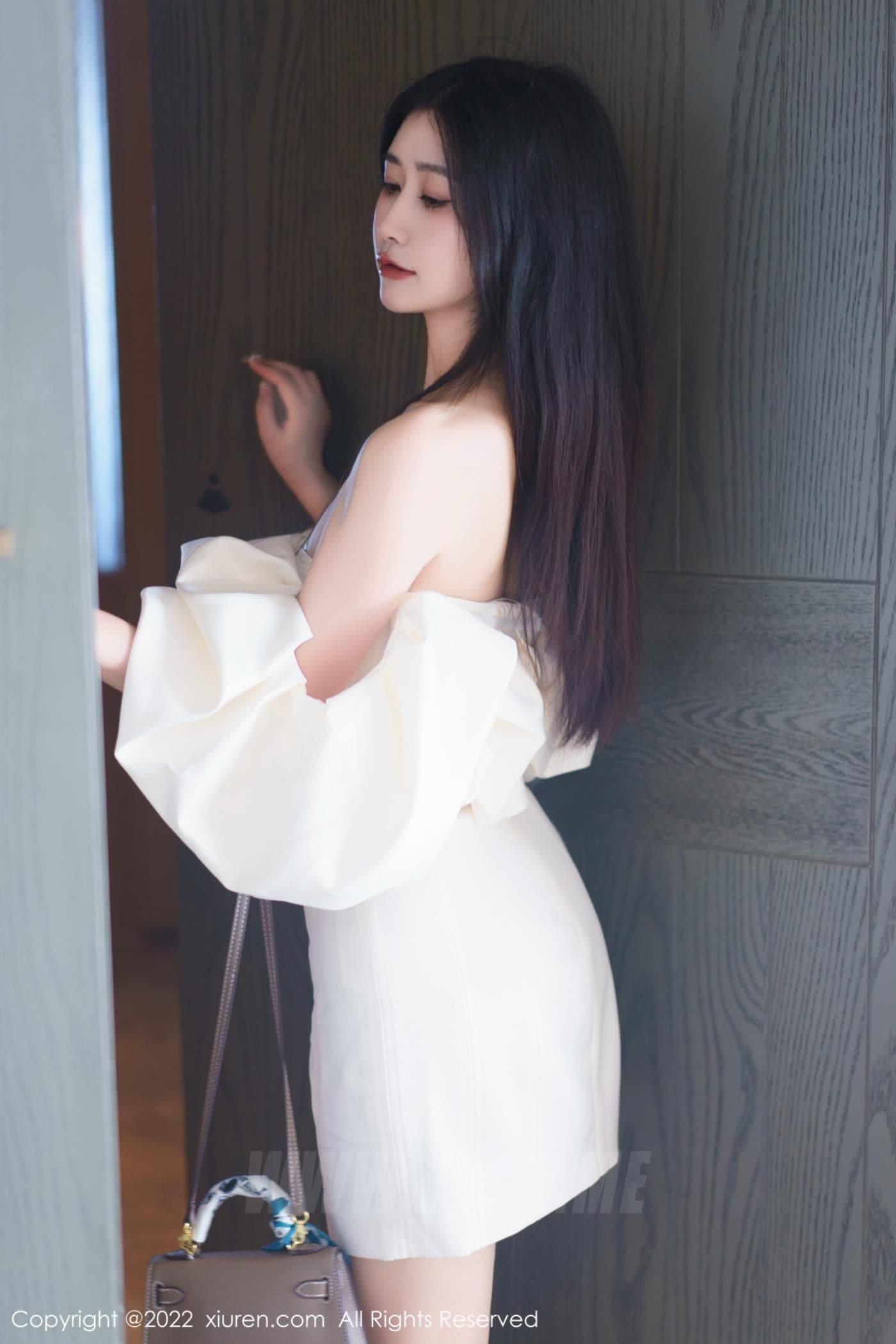 XiuRen秀人网 No.6032 laura阿姣 三亚旅拍