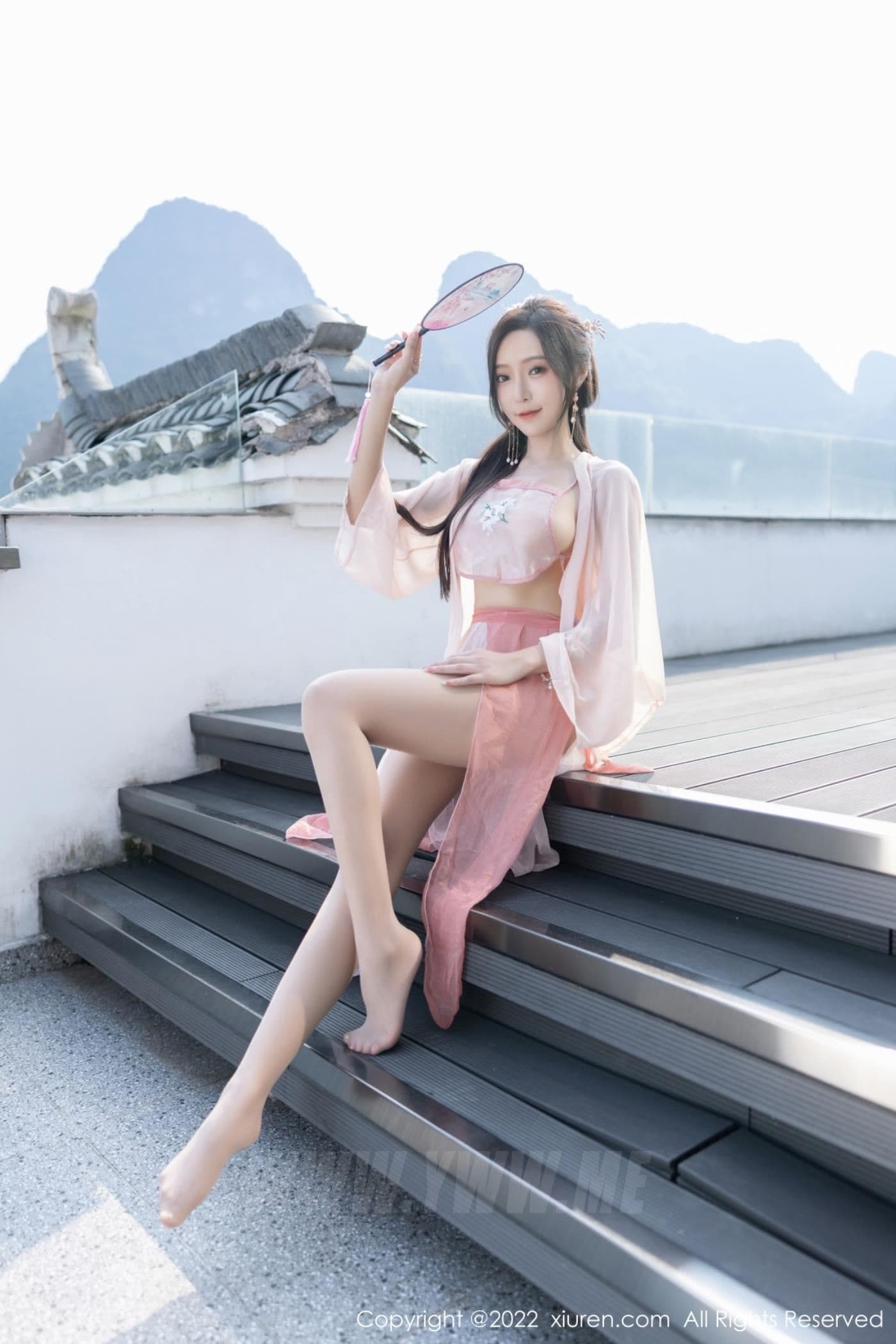 XiuRen秀人网 No.6040 王馨瑶yanni 古装美腿