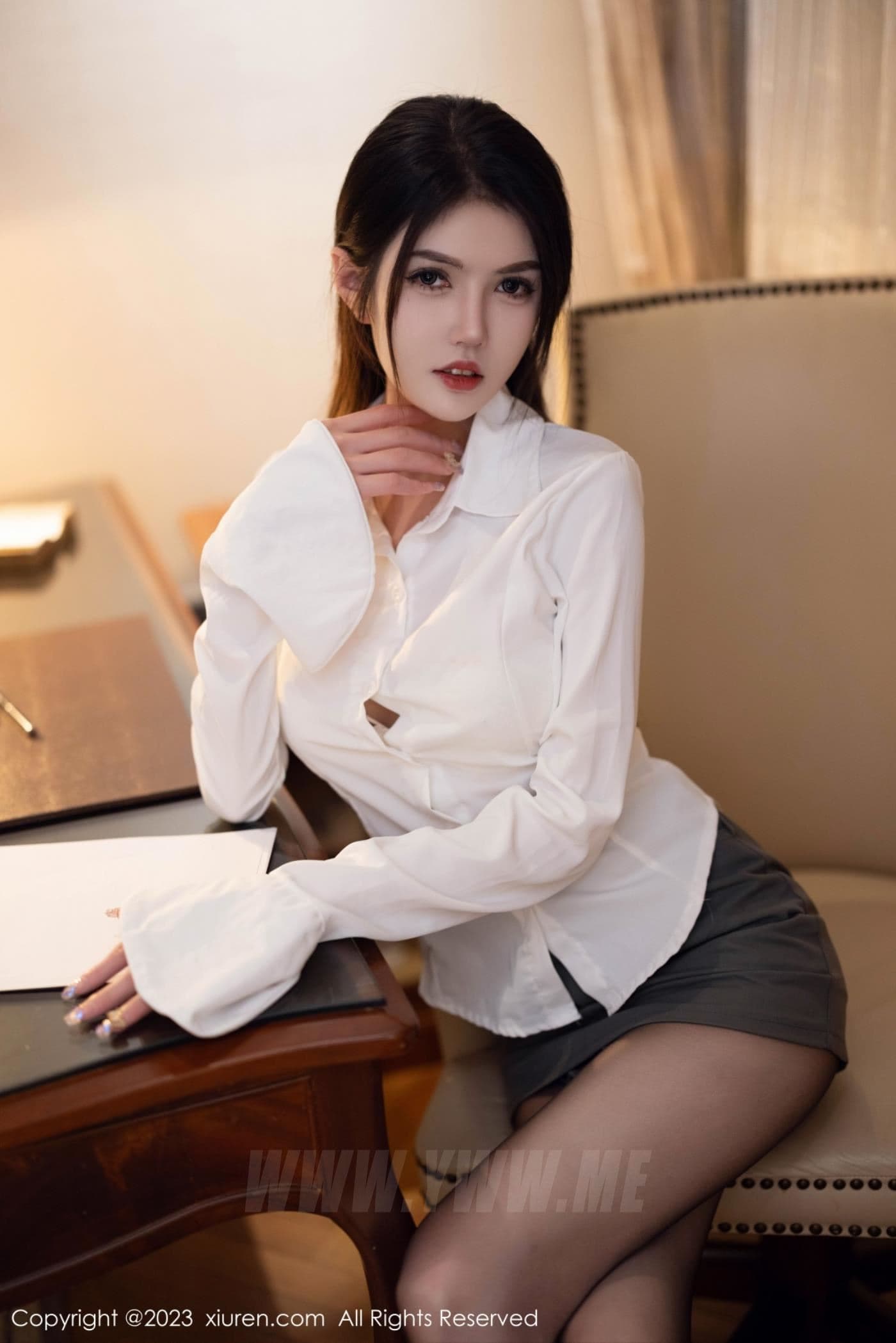 XiuRen秀人网 No.6125 媛媛酱belle 短裙丝袜