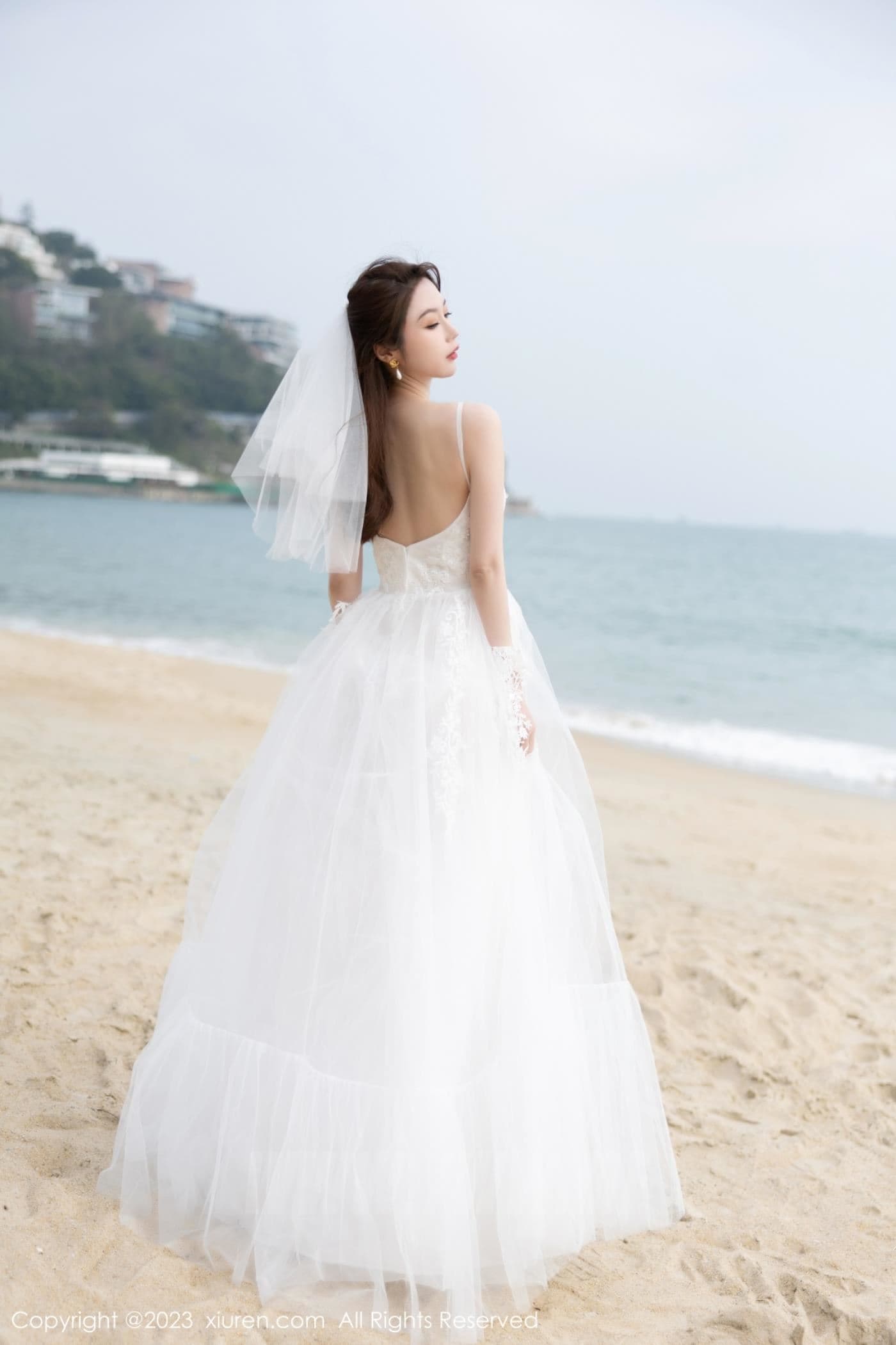 XiuRen秀人网 No.6120 梦心玥 婚纱服美腿