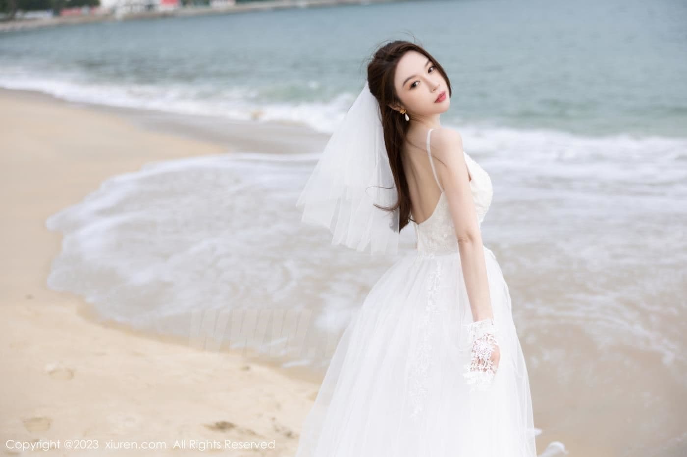 XiuRen秀人网 No.6120 梦心玥 婚纱服美腿