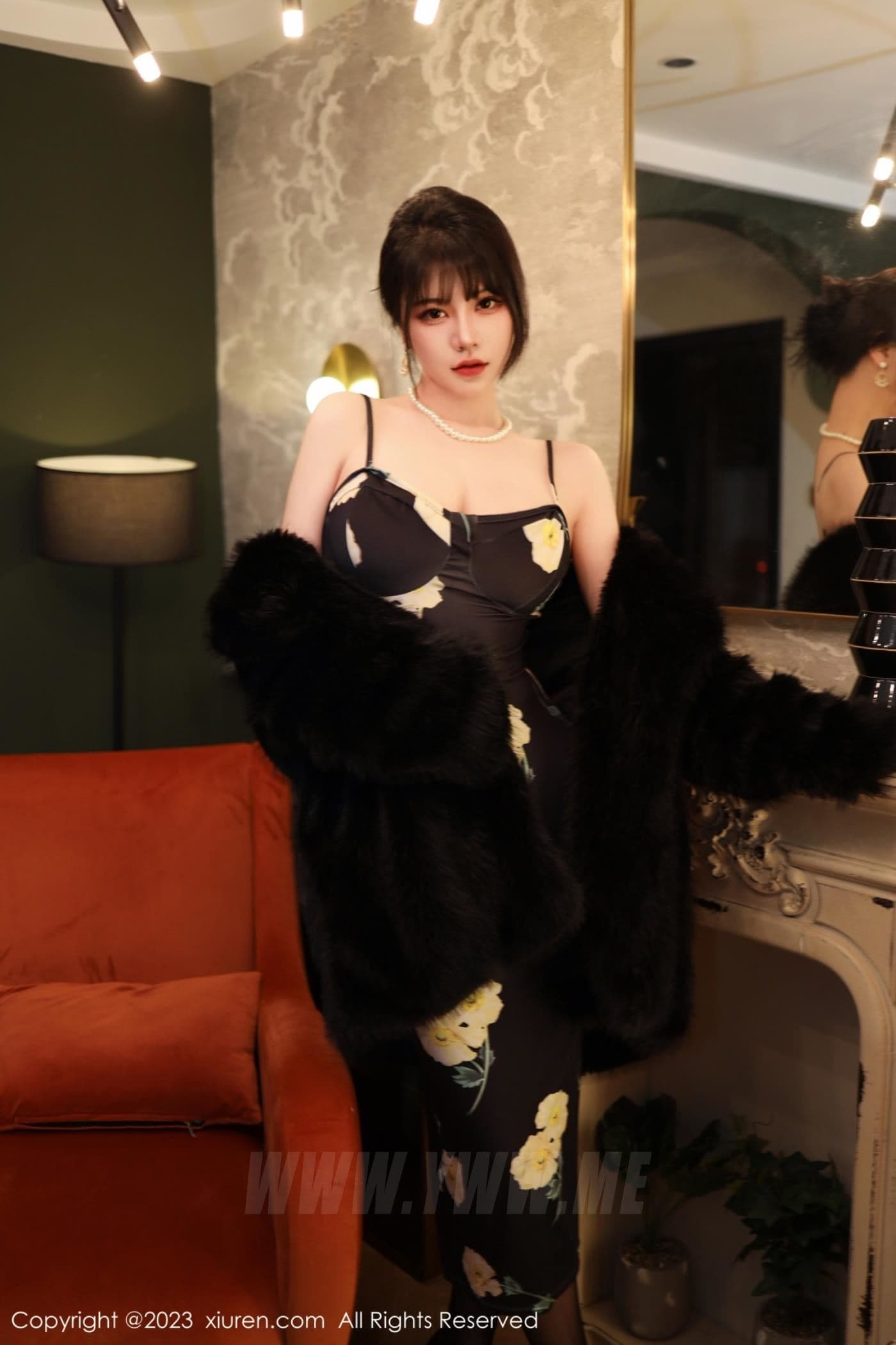 XiuRen秀人网 No.6220 桃桃子_ 黑丝美腿