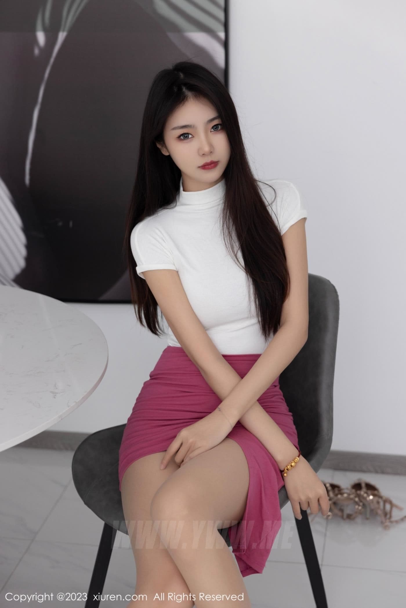 XiuRen秀人网 No.6239 可樂Vicky 短裙美腿