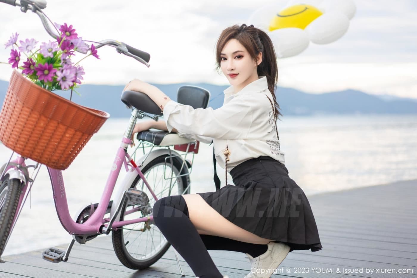 YOUMI尤蜜荟 VOL.903 Carol周妍希 短裙美臀