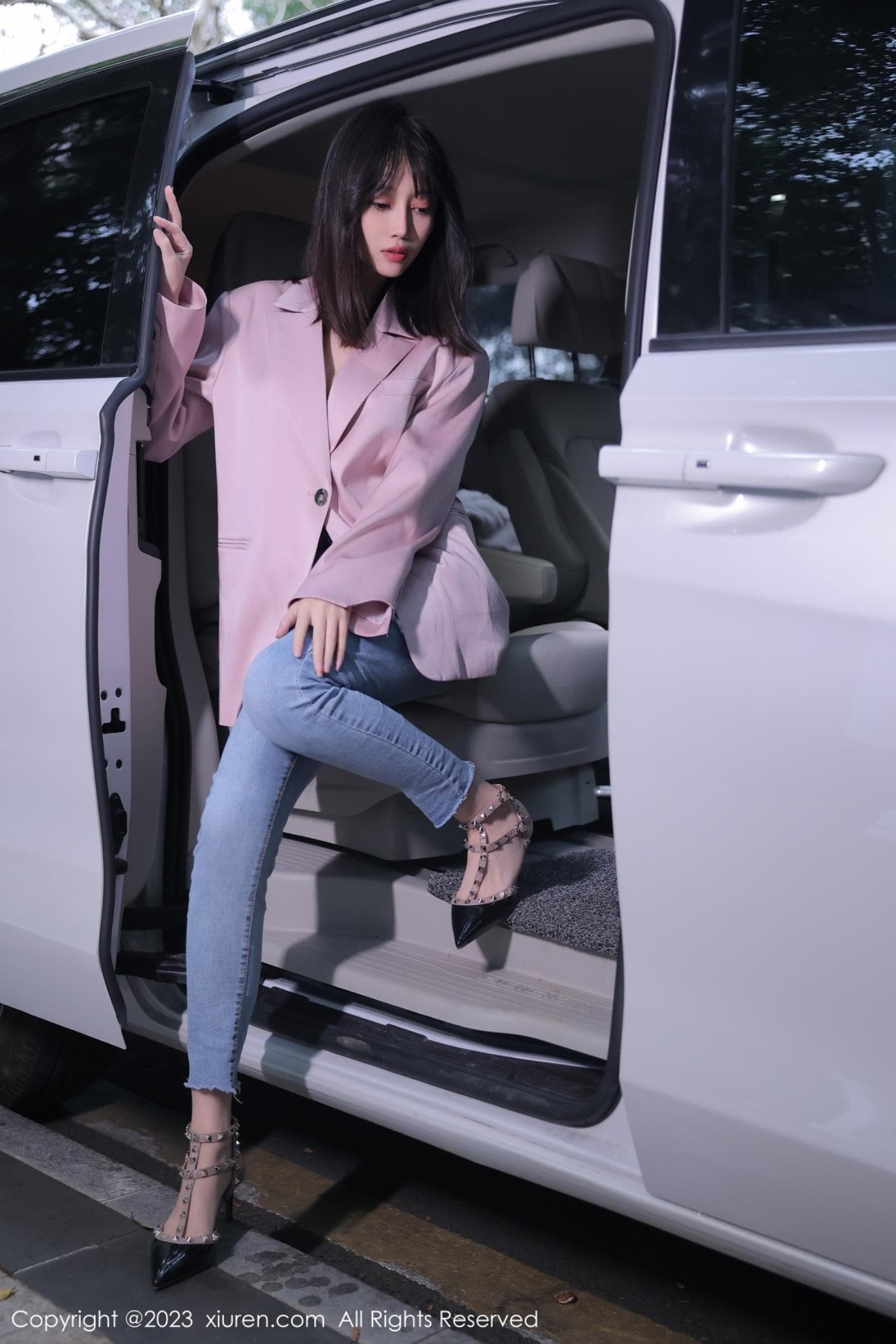 XiuRen秀人网 No.6355 玥儿玥er 万宁旅拍