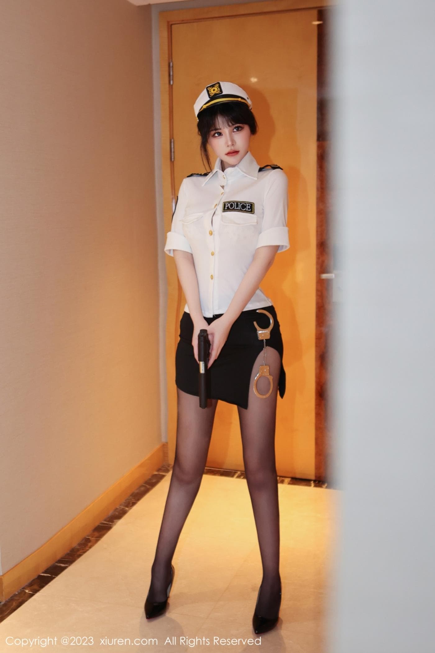 XiuRen秀人网 No.6328 桃桃子_ 制服短裙