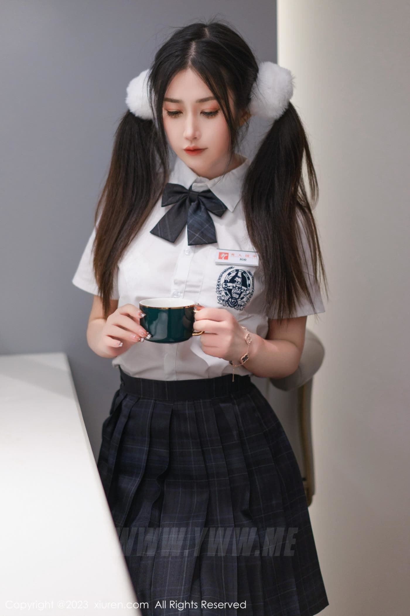 XiuRen秀人网 No.6397 laura阿姣 短裙美臀