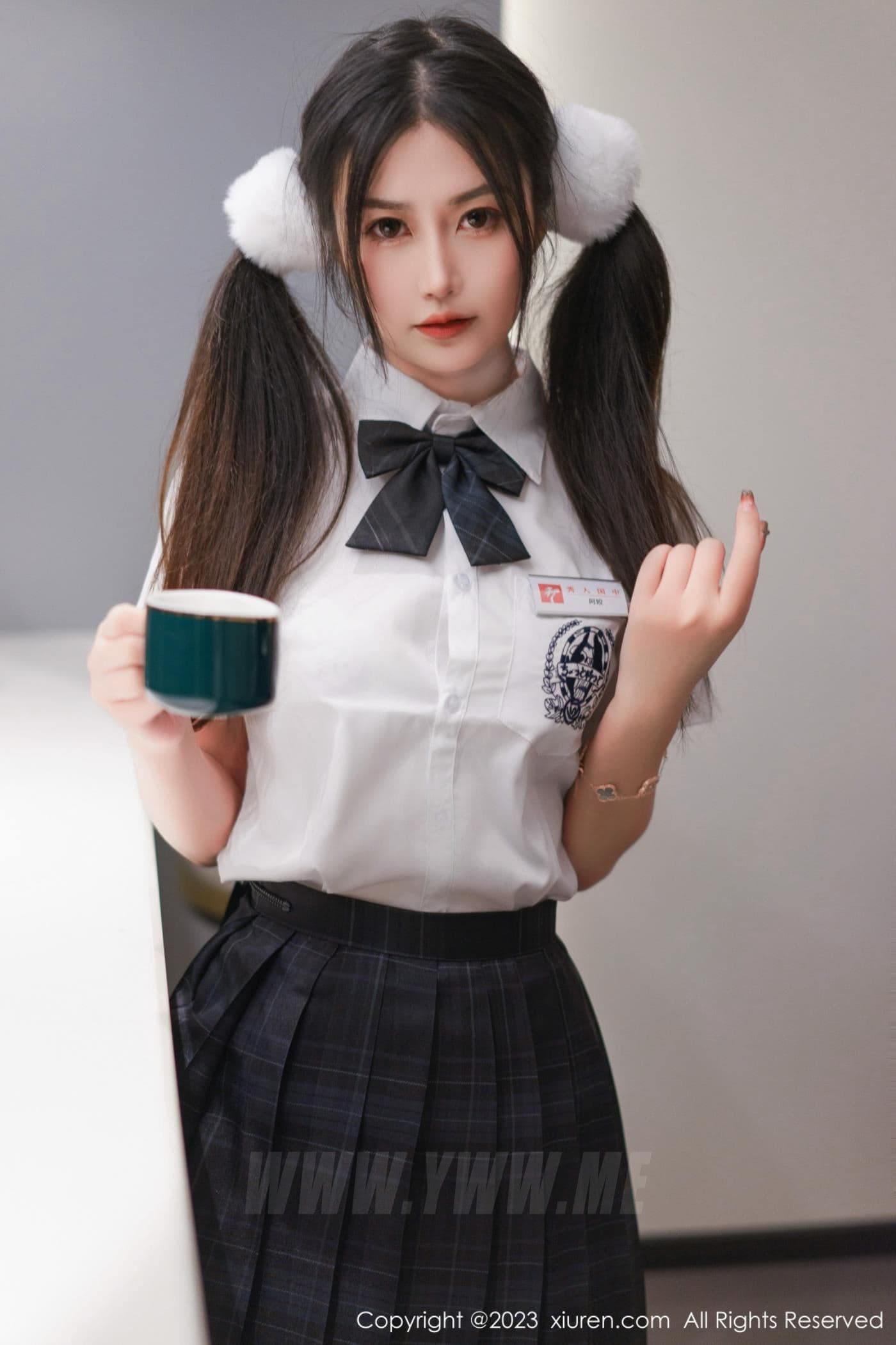 XiuRen秀人网 No.6397 laura阿姣 短裙美臀