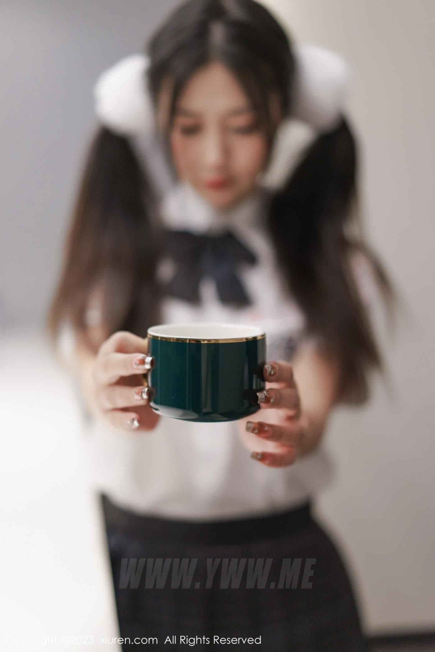XiuRen秀人网 No.6397 laura阿姣 短裙美臀