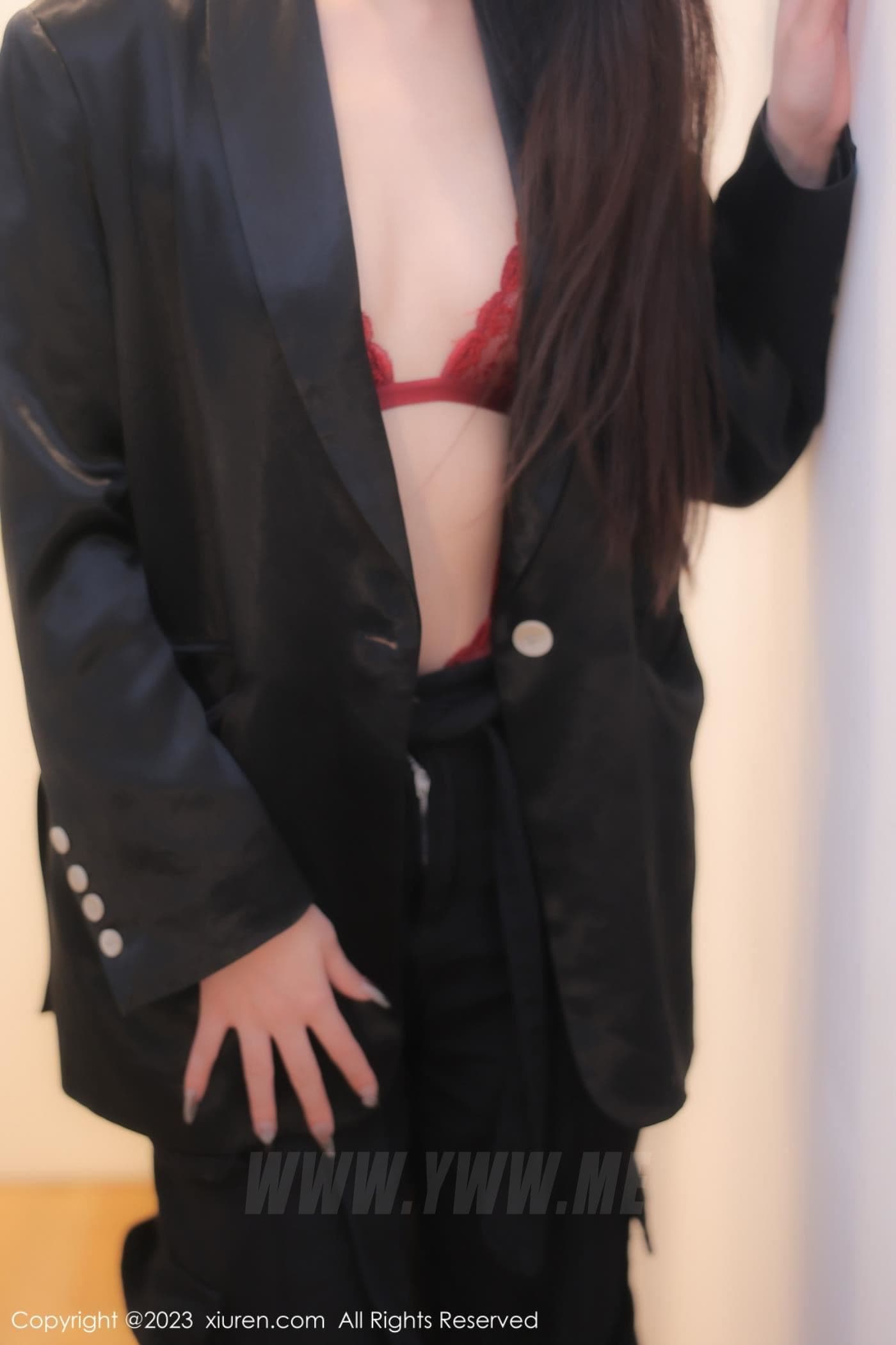 XiuRen秀人网 No.6409 四月月 黑丝美腿