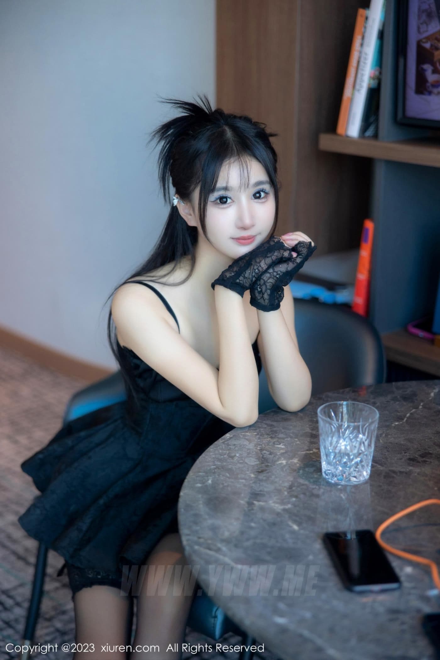 XiuRen秀人网 No.6516 小果冻儿 黑丝美腿