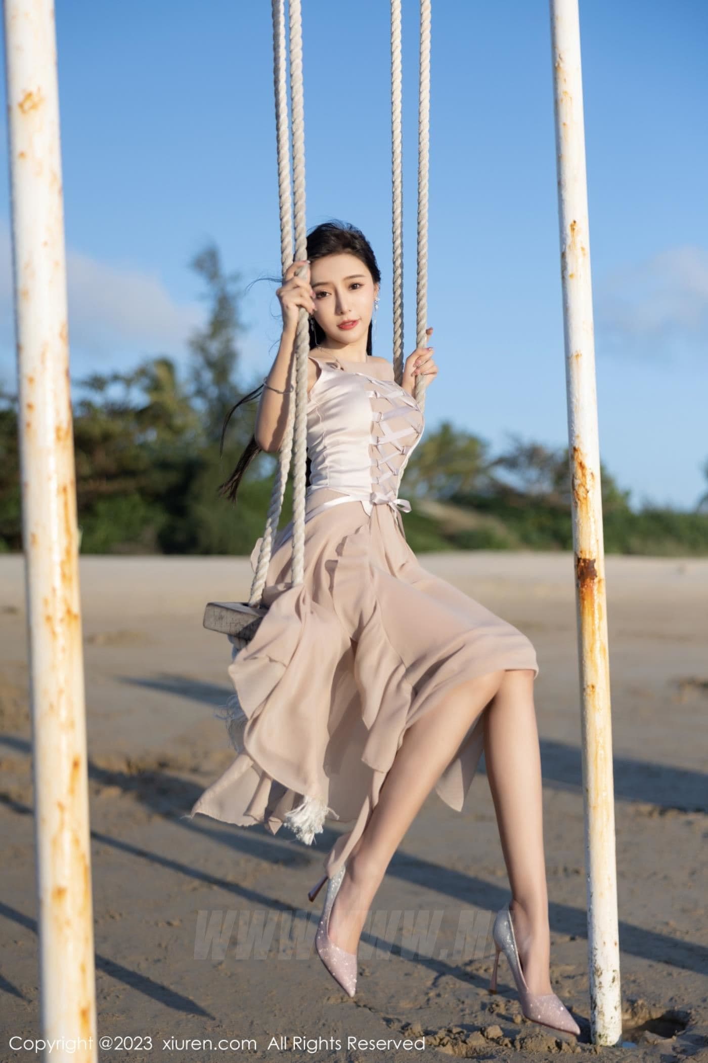 XiuRen秀人网 No.6581 王馨瑶yanni 美腿外拍