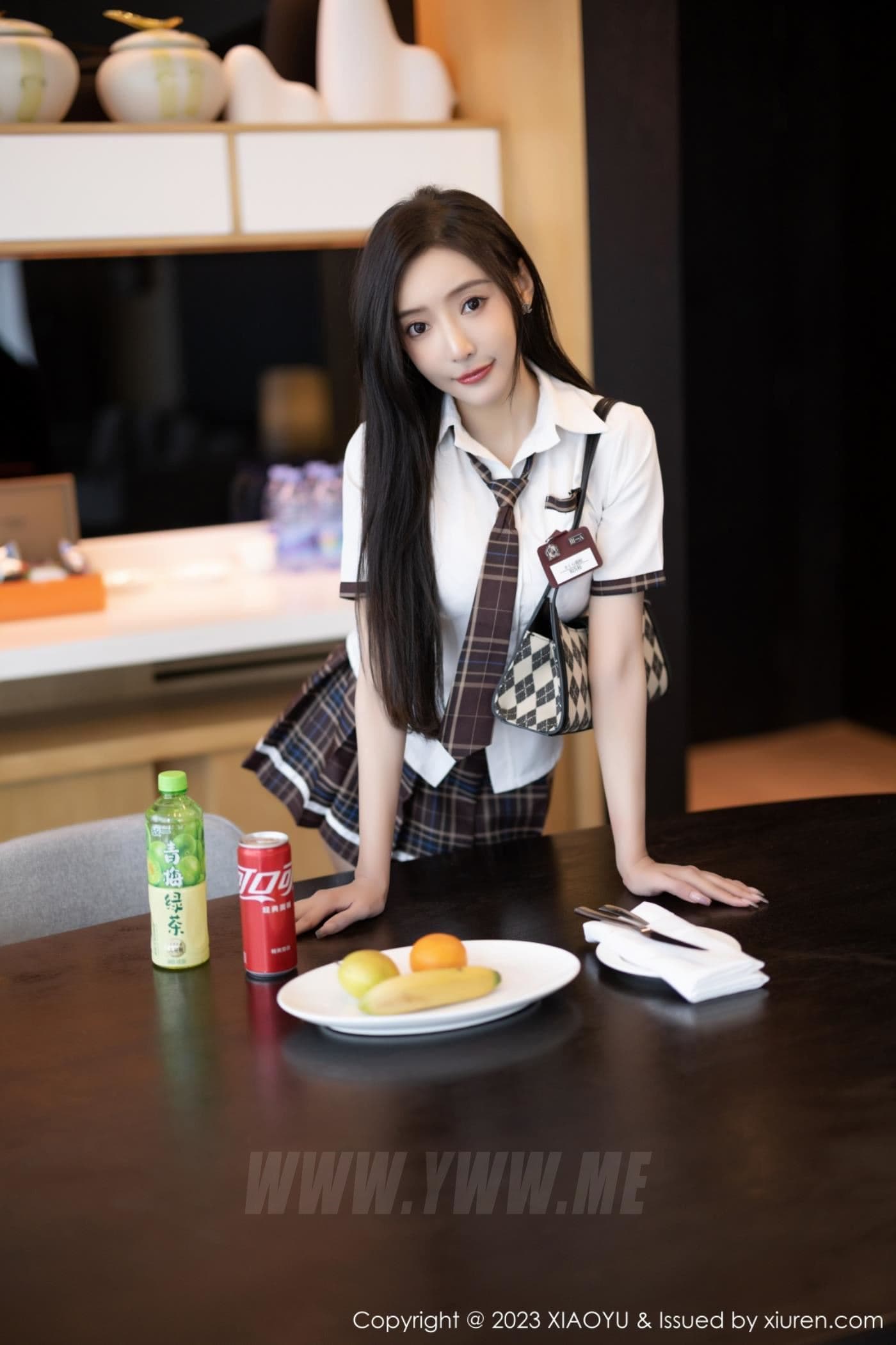 XIAOYU语画界 VOL.1001 王馨瑶yanni 制服美腿