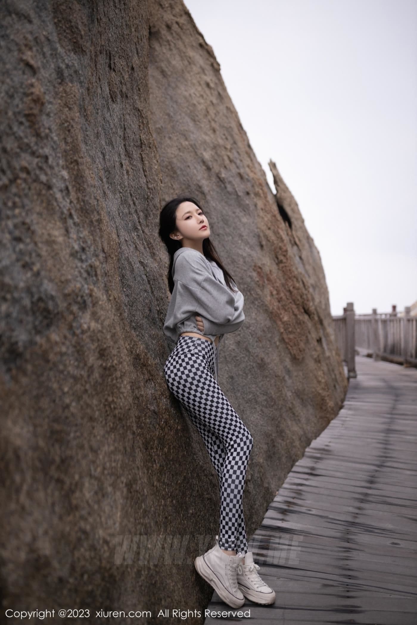XiuRen秀人网 No.6541 鱼子酱Fish 车拍美腿