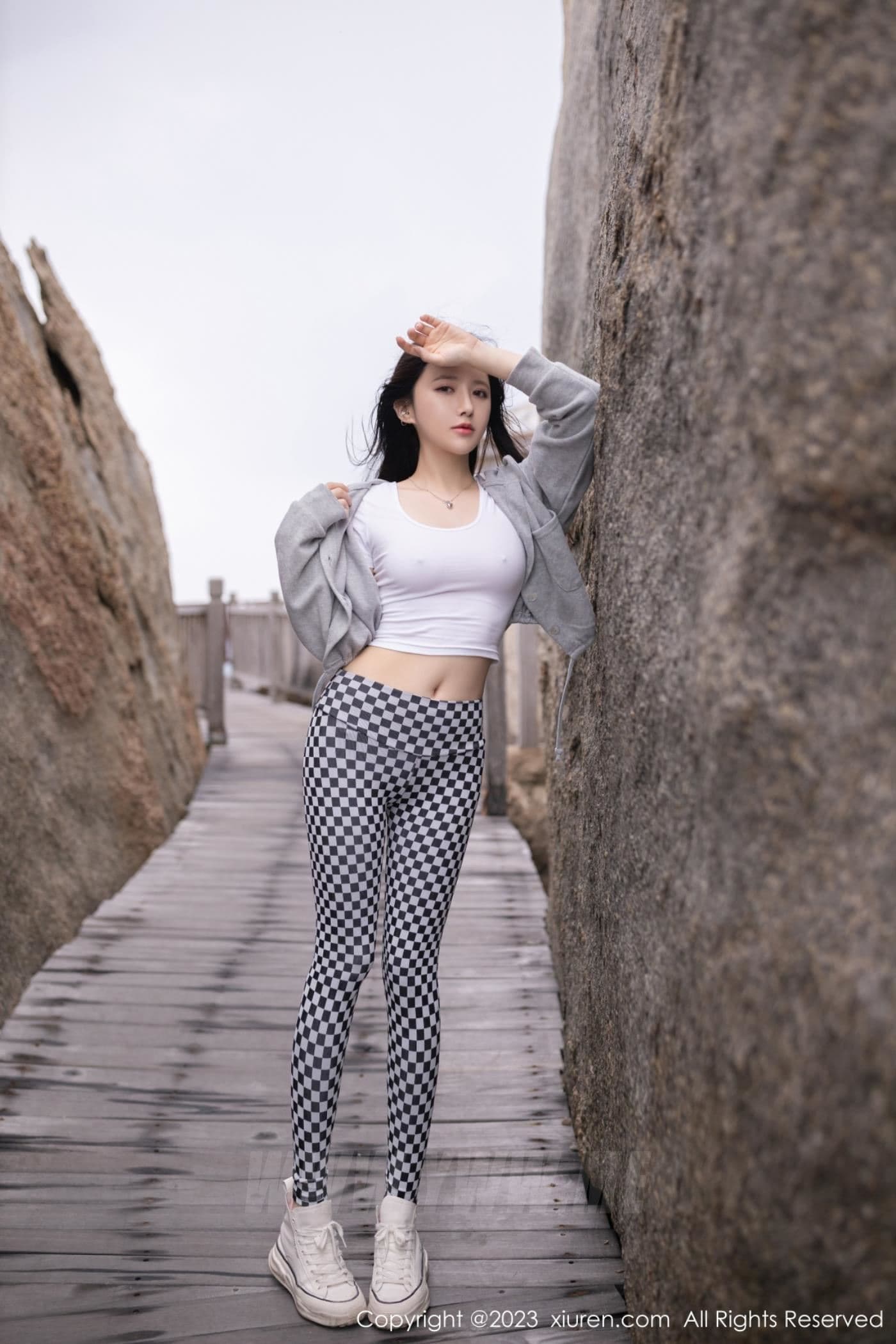 XiuRen秀人网 No.6541 鱼子酱Fish 车拍美腿