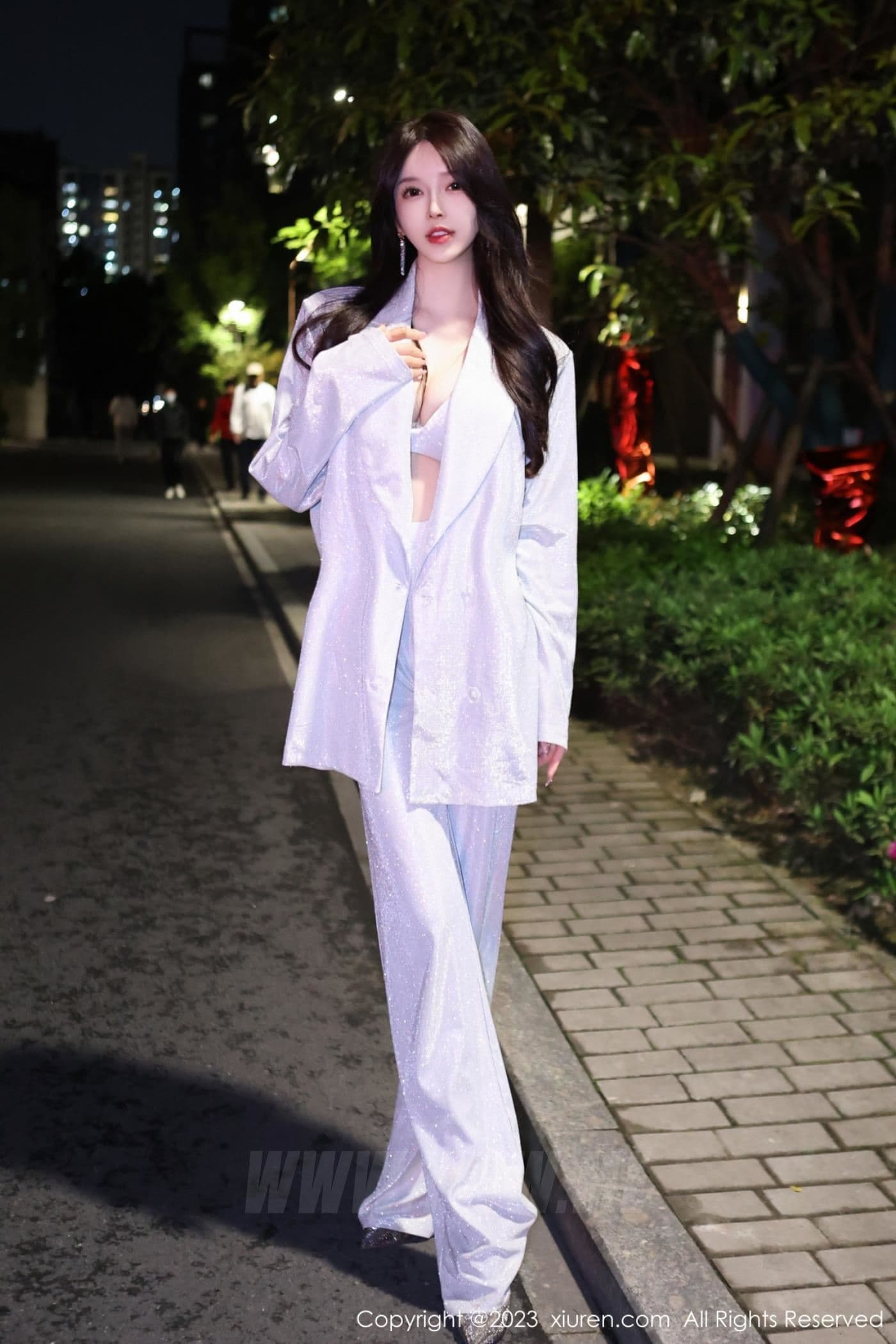 XiuRen秀人网 No.6605 玉兔miki 时尚美腿